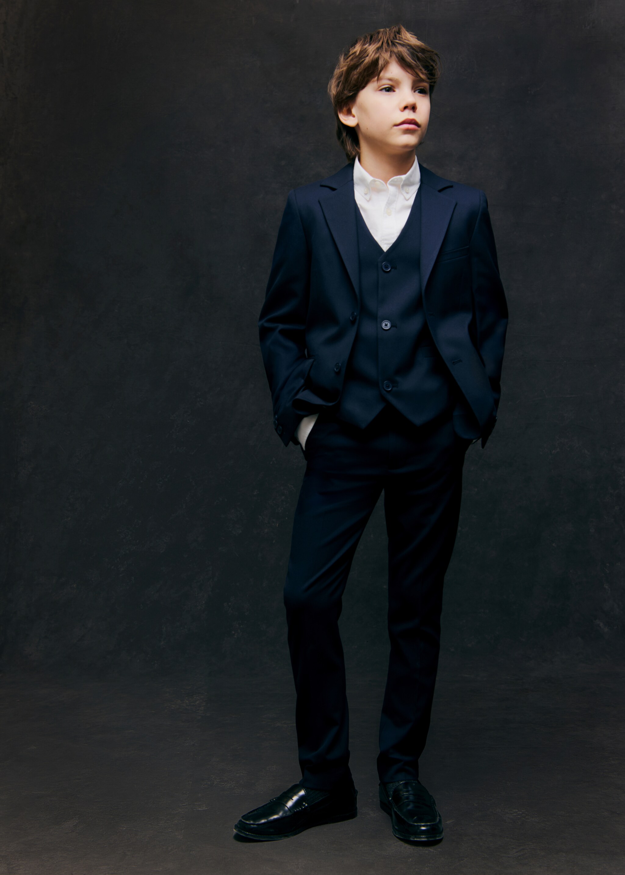 Gilet de costume slim fit - Détail de l'article 8, Bleu marine foncé. Ref: 87066709-00.