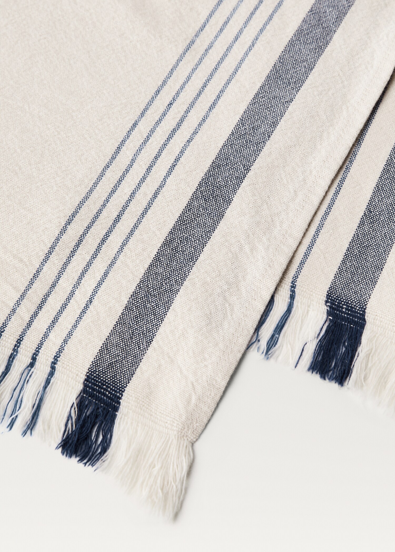 Fringed multi-striped sarong towel - Details of the article 1