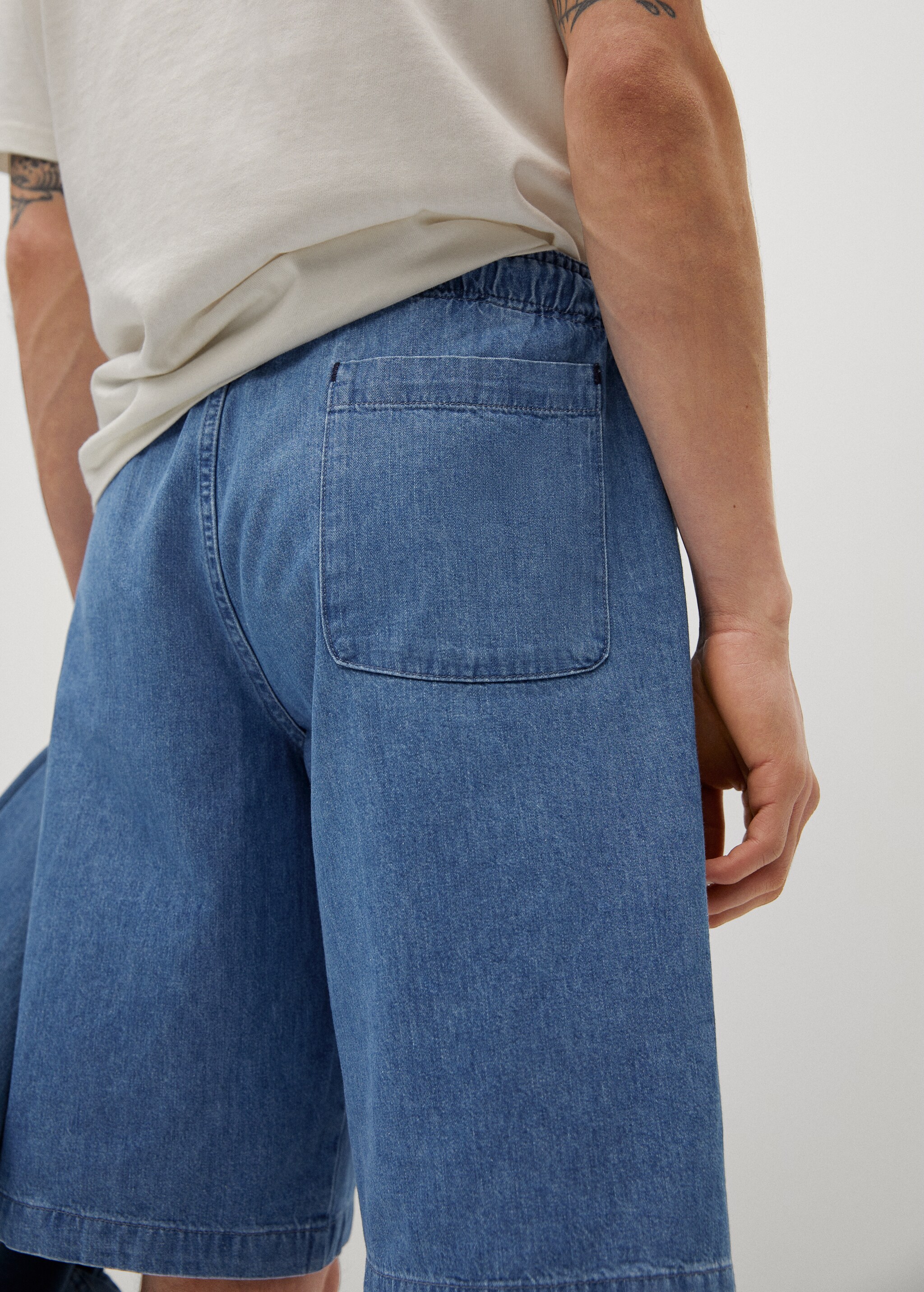 Relaxed denim shorts - Details of the article 2