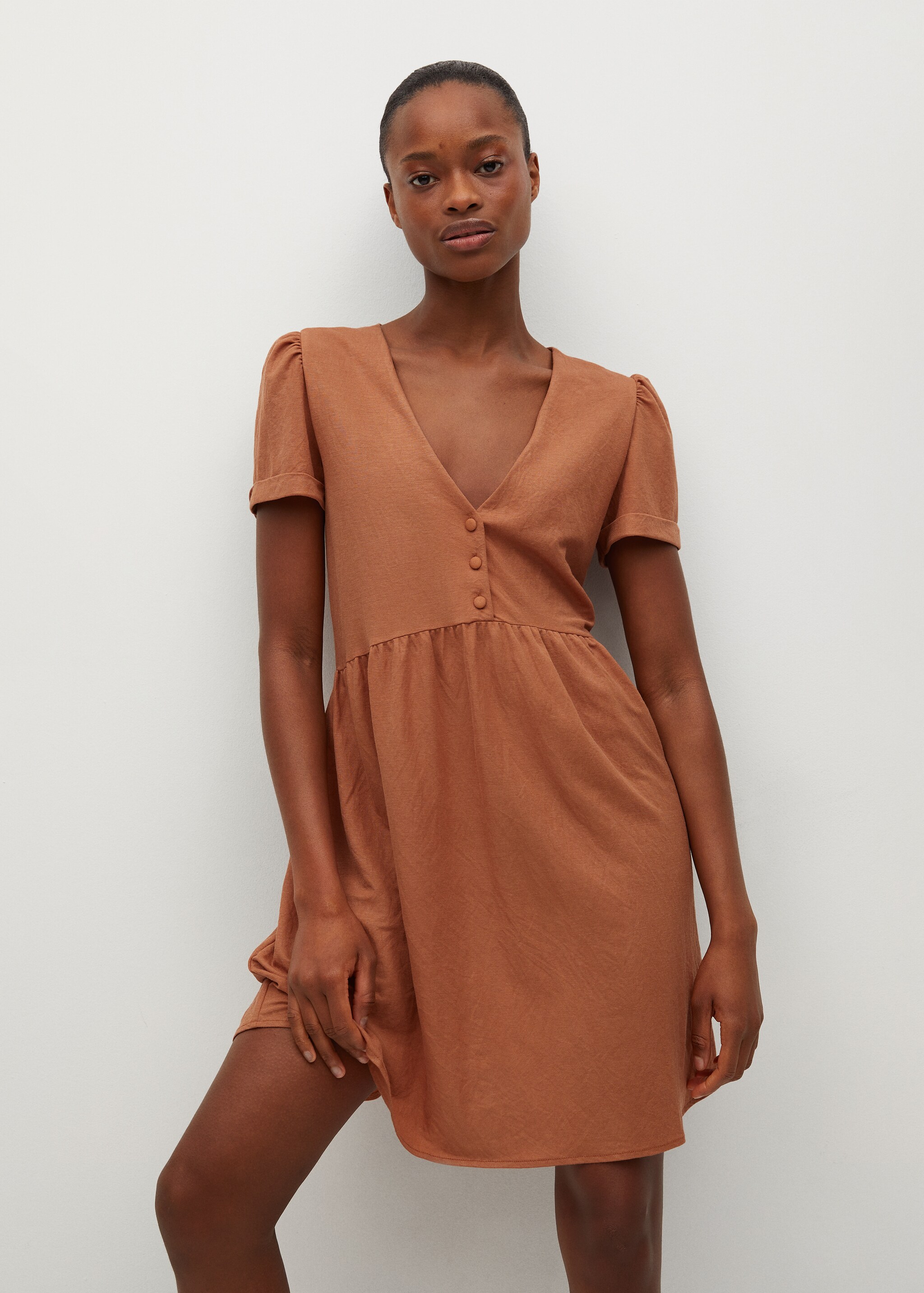 Vestido fluido corto  - Plano medio