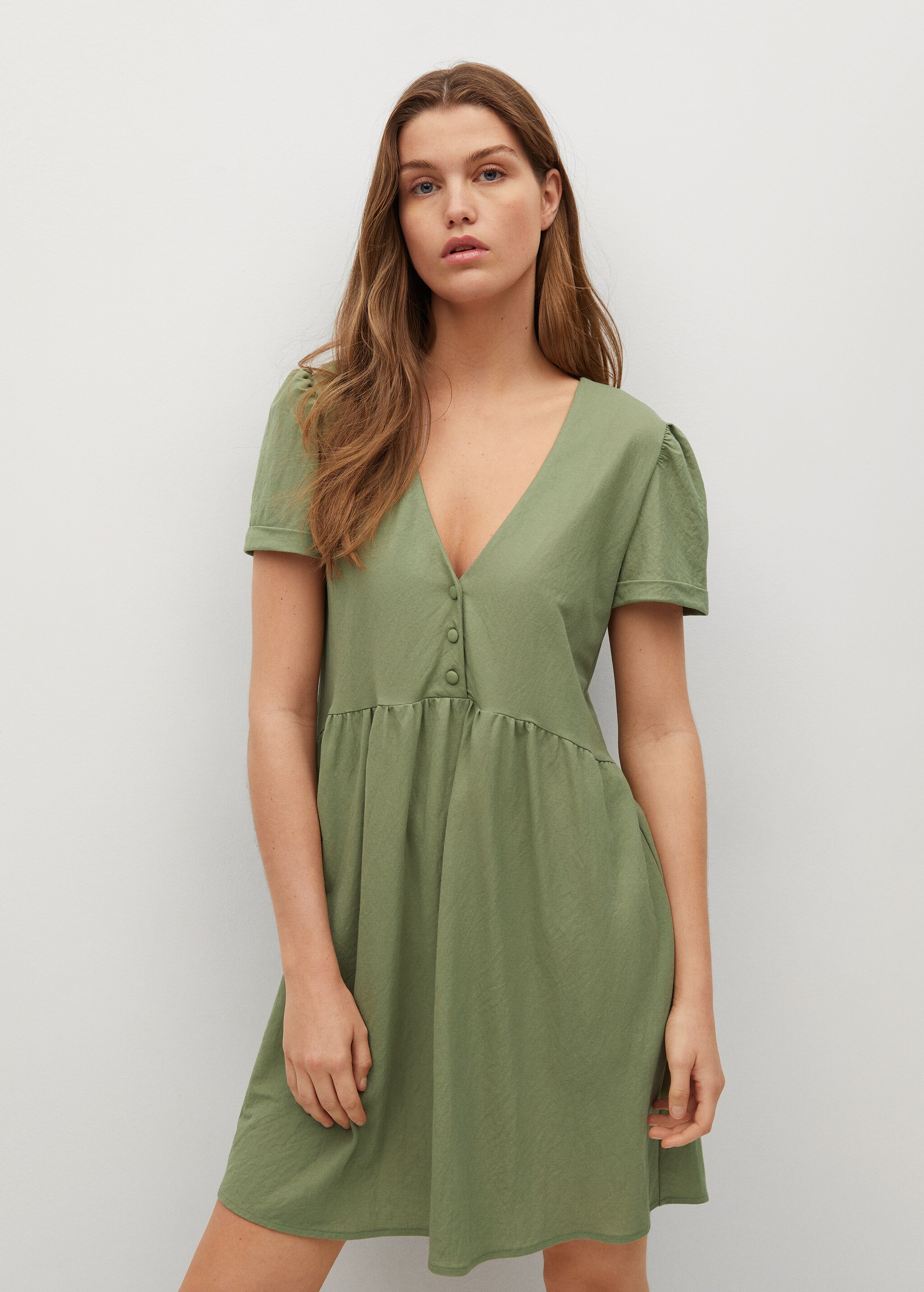 Vestido fluido corto  - Plano medio