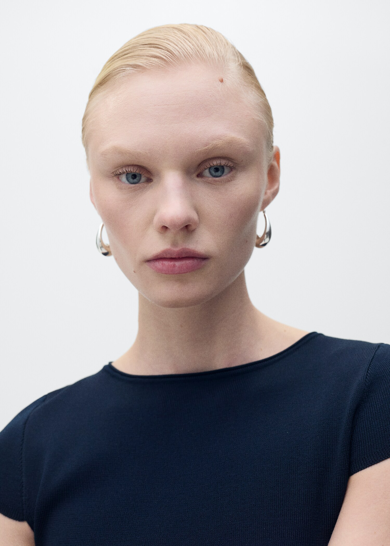 Asymmetrical low knit jersey - Details of the article 1