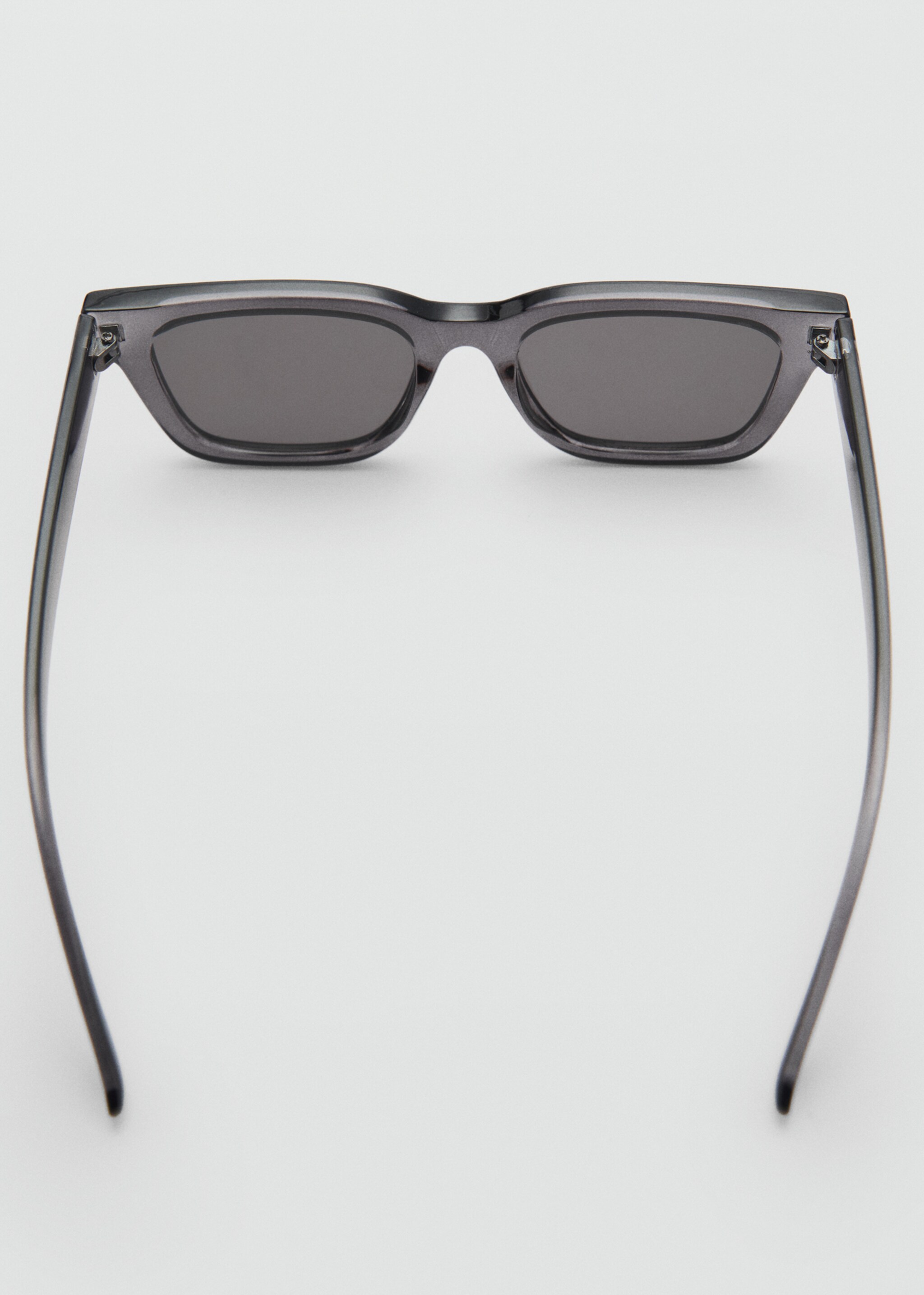 Sonnenbrille mit viereckiger Brillenfassung - Detail des Artikels 1, Grau. Ref: 87067670-00.