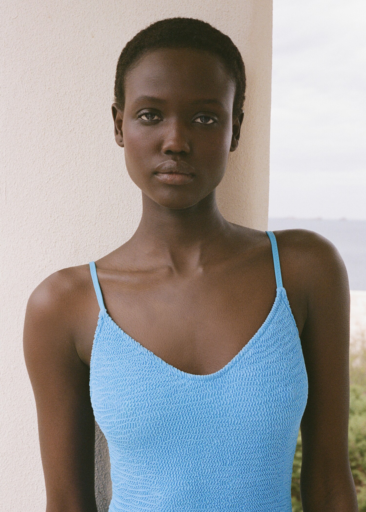 Plavky na ramínka s texturou - Náhled ve středové rovině