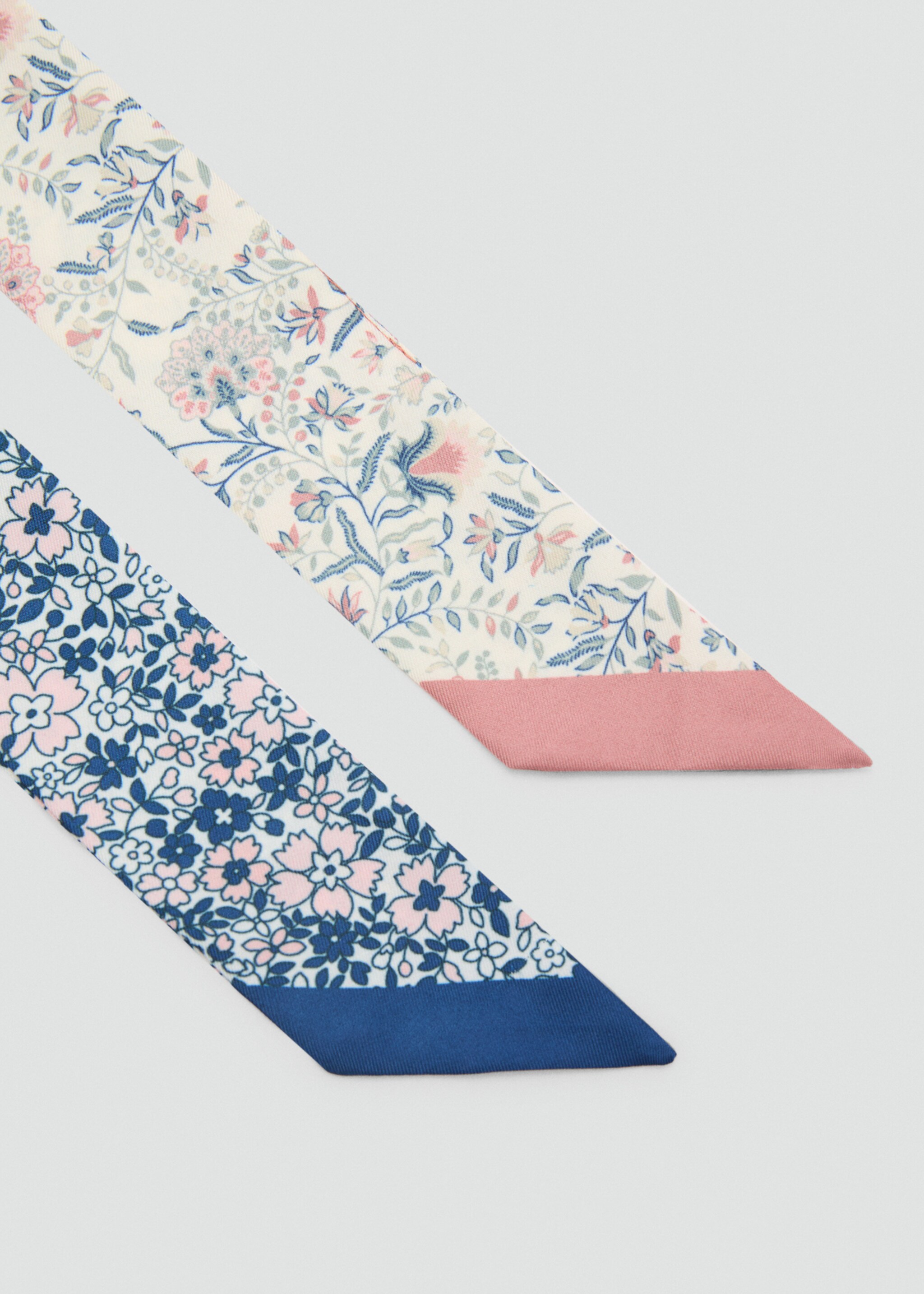 Set of 2 printed handkerchiefs - Medium plane, Pink. Ref: 87067699-00.