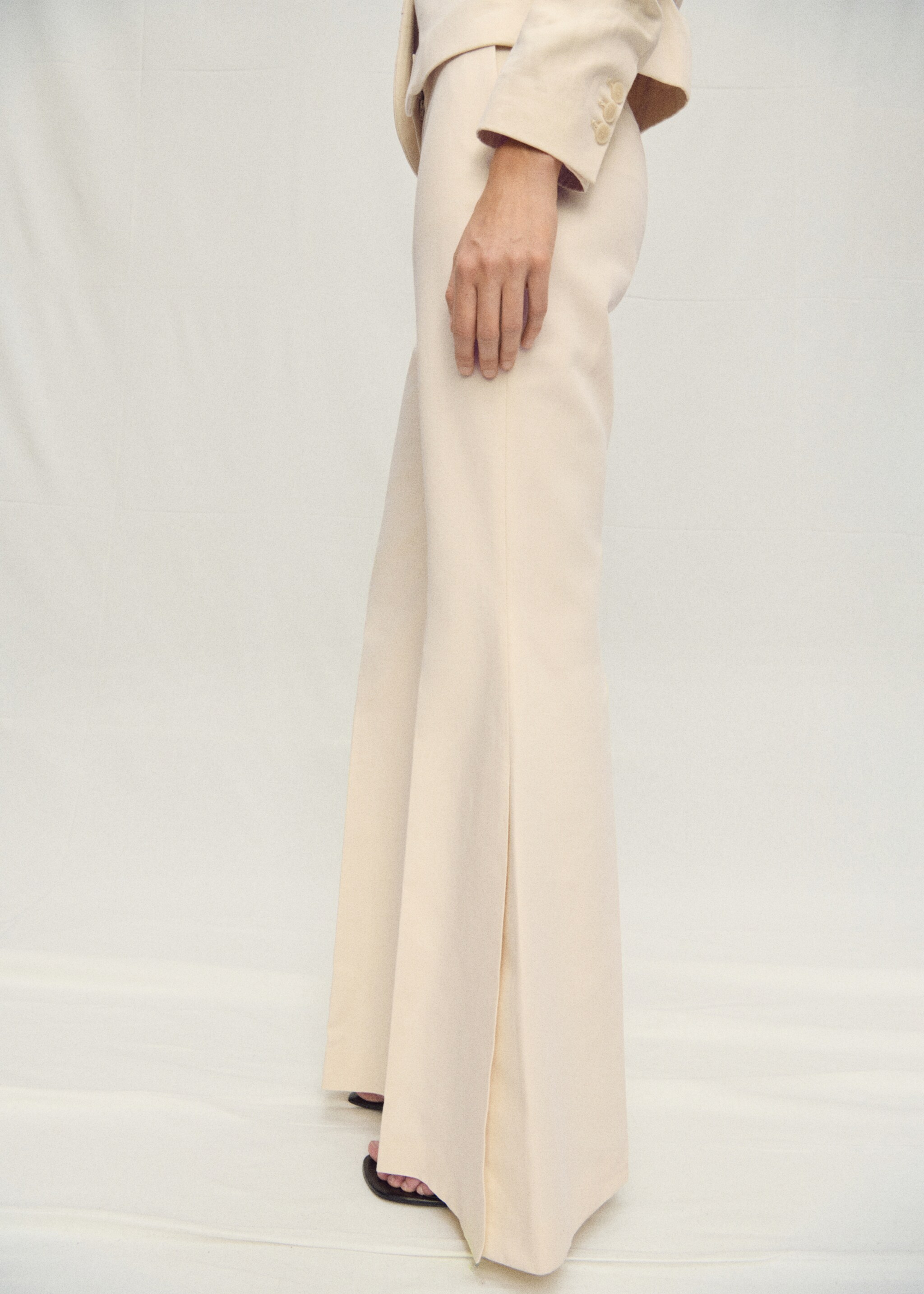 Flared linen-blend suit trousers - Medium plane, Ecru. Ref: 87067717-00.