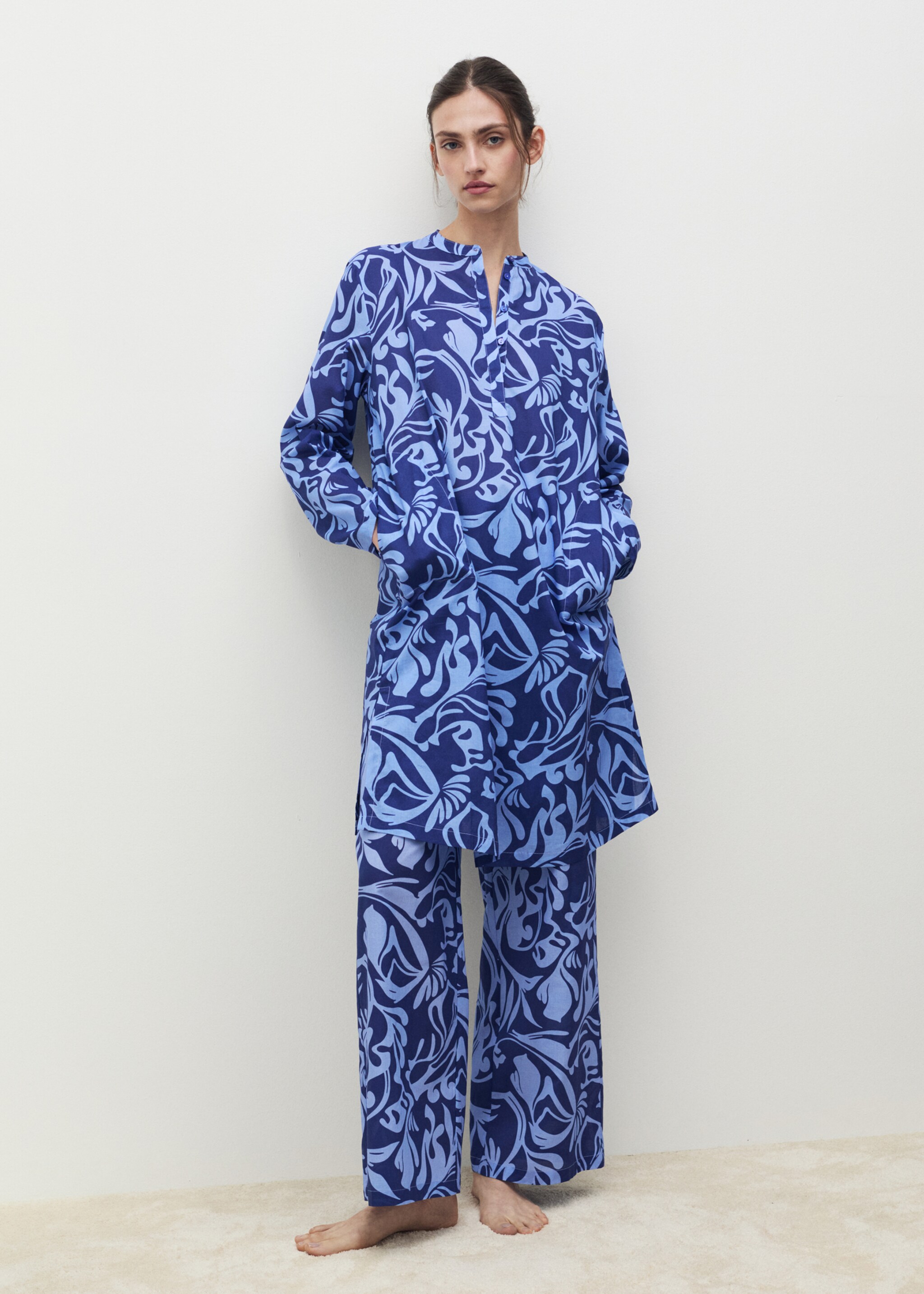 Cotton two-tone printed trousers - Details of the article 2, Blue. Ref: 87068272-00.