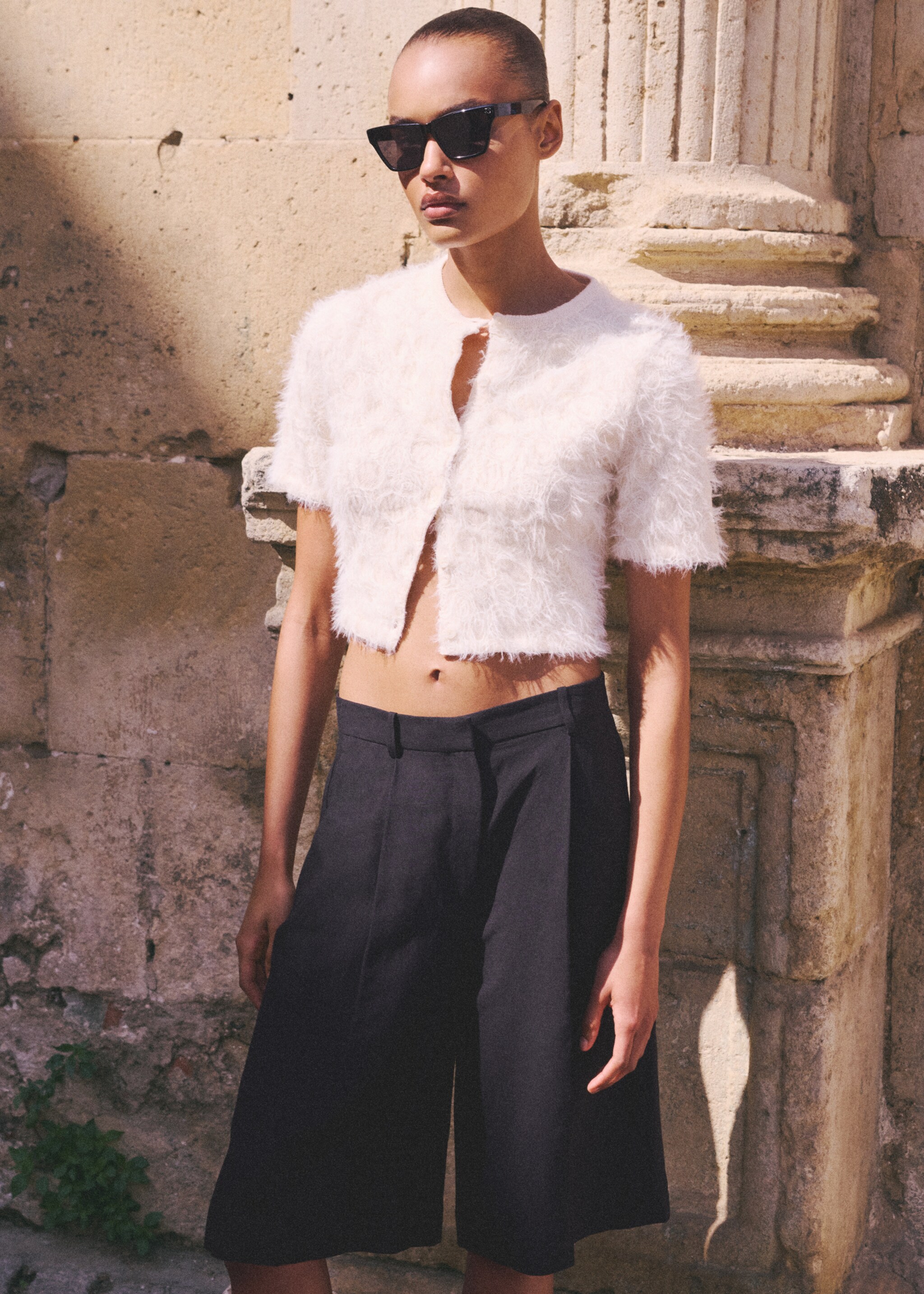 Cárdigan crop punto - Detalle del artículo 6, Beige. Ref: 87068649-00.