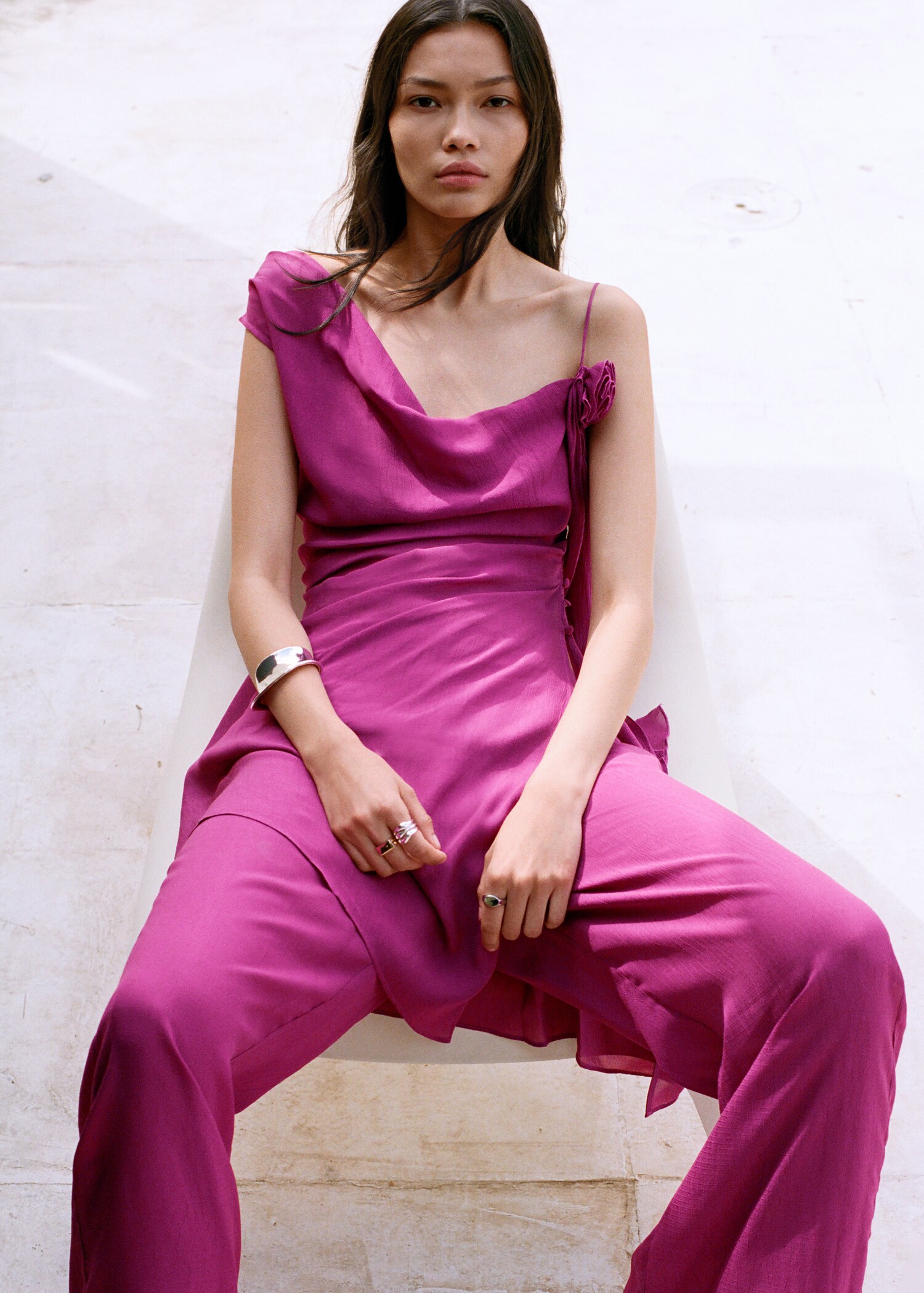 Flowy straight-fit trousers - Details of the article 6