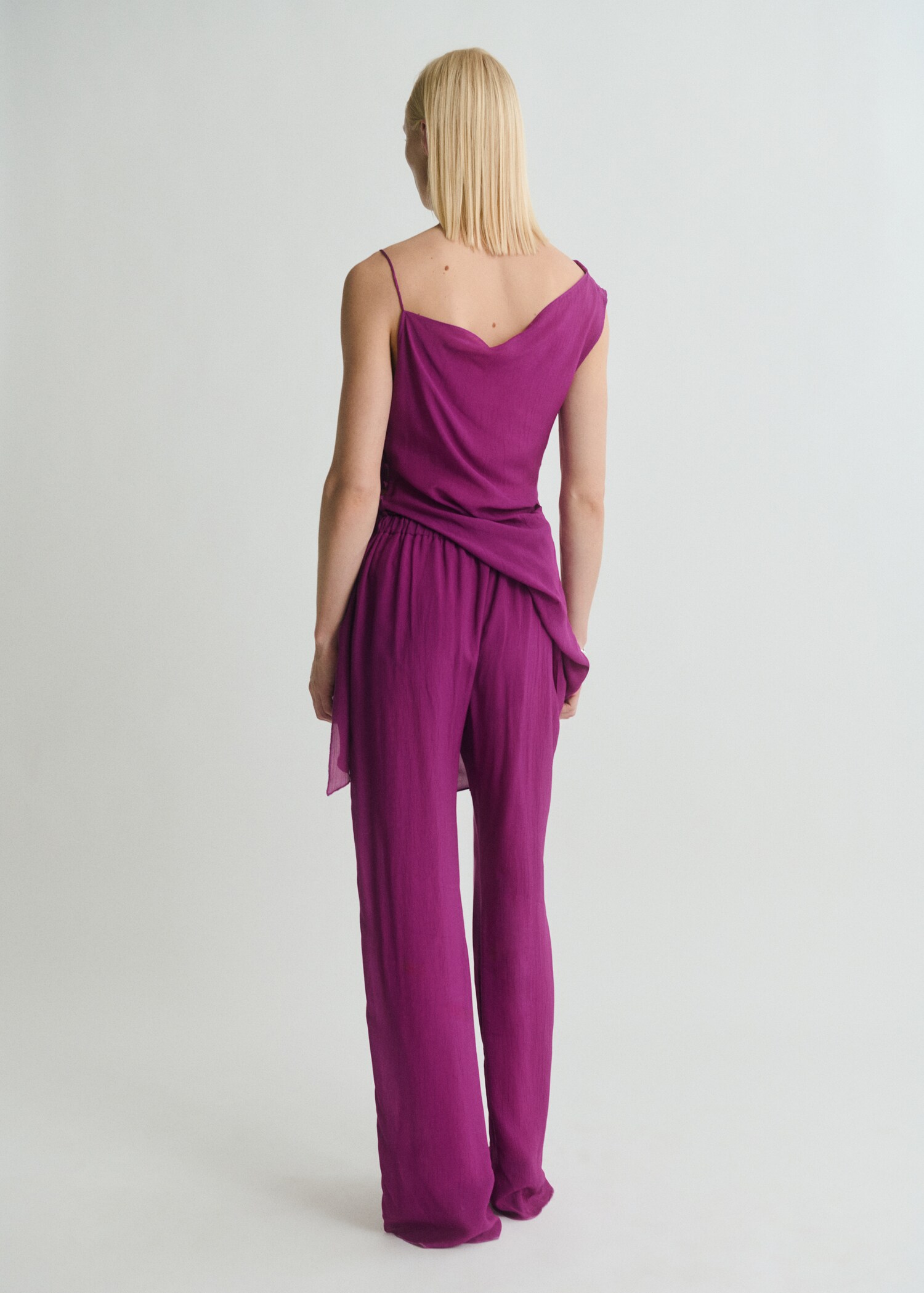 Flowy straight-fit trousers - Reverse of the article