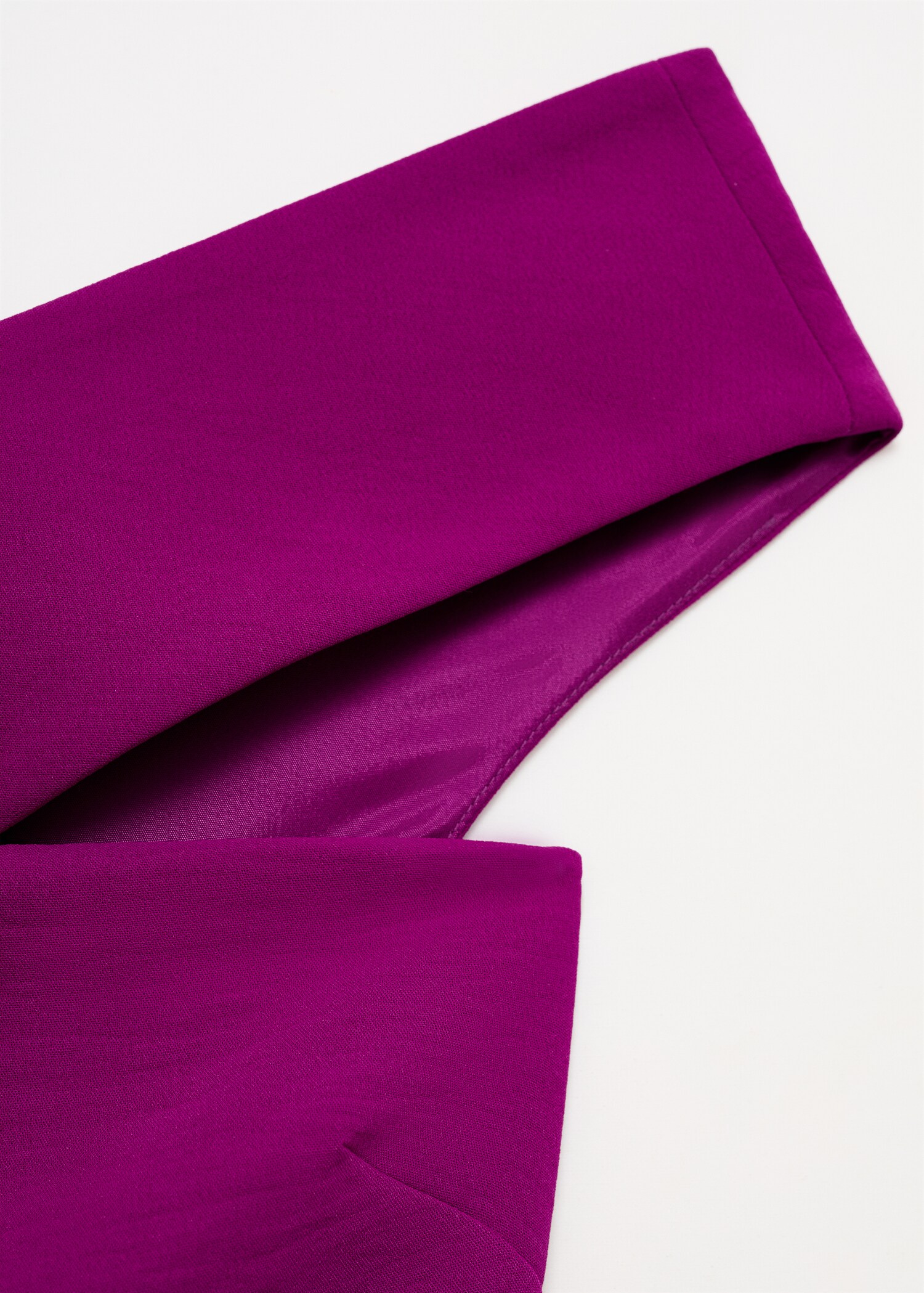 Long jumpsuit with asymmetrical neck - Details of the article 8