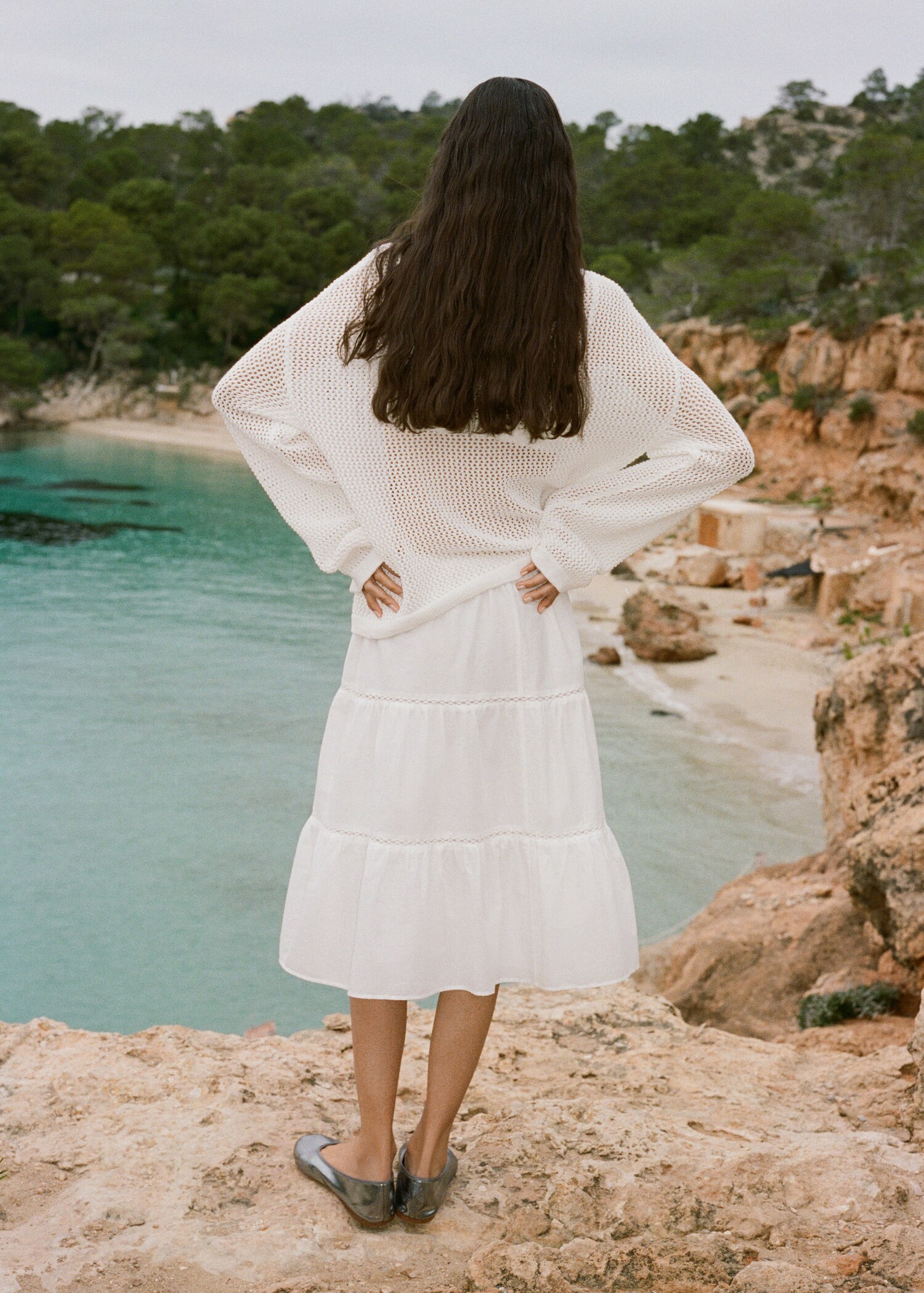 Prolamovaný pletený svetr s květinovým motivem - Zadní strana zboží