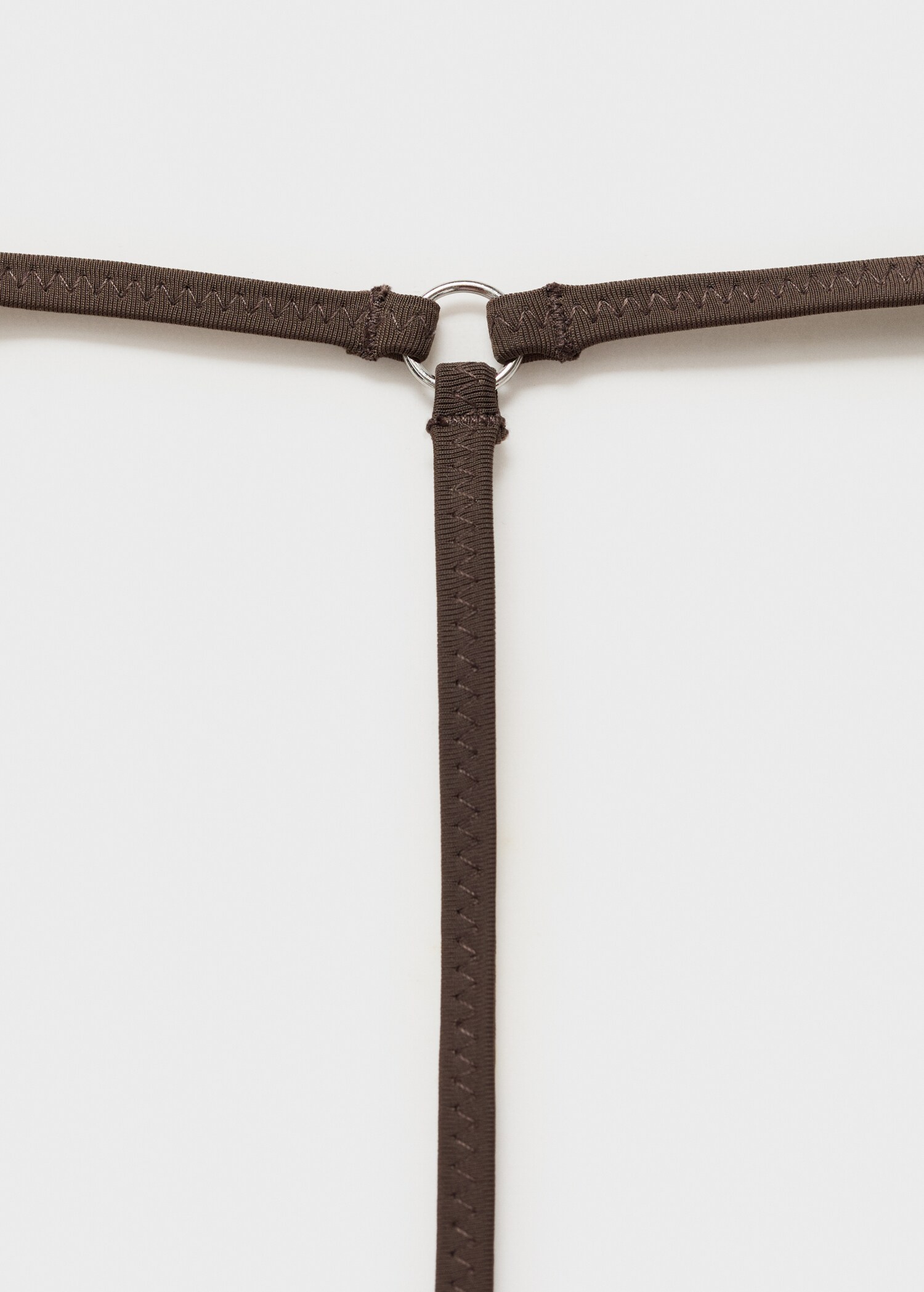 Bañador escote pico ribete contraste - Detalle del artículo 0