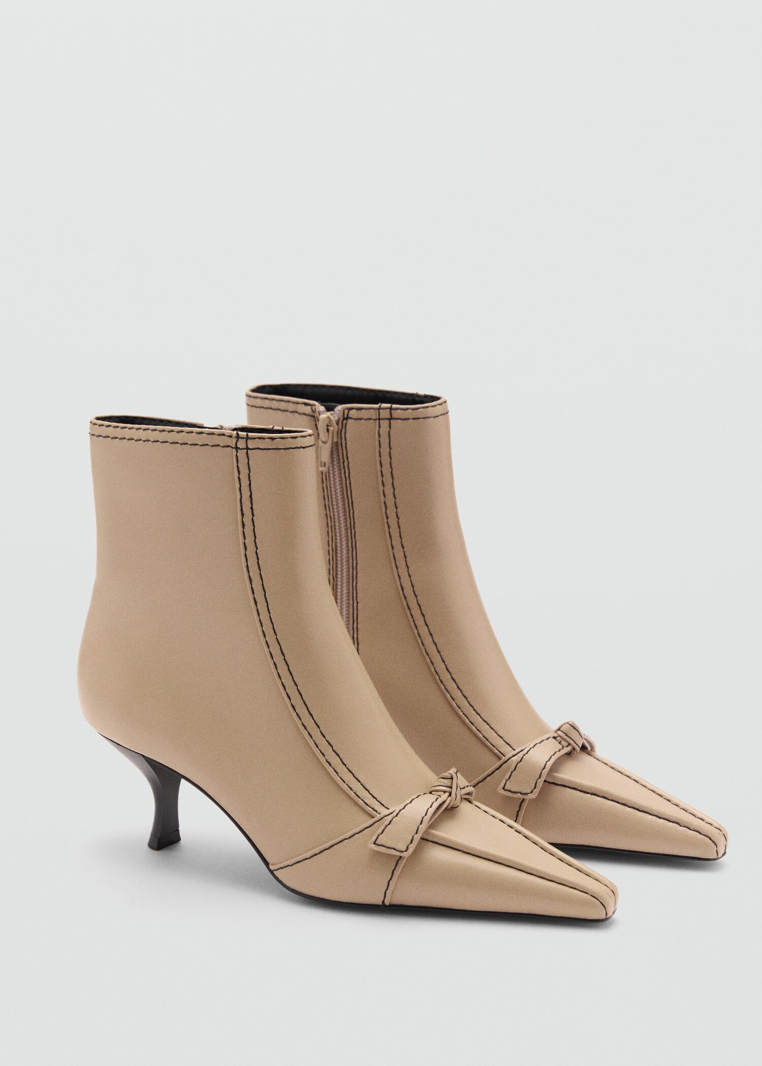 Bottines cuir nœud surpiqûres décoratives - Plan moyen