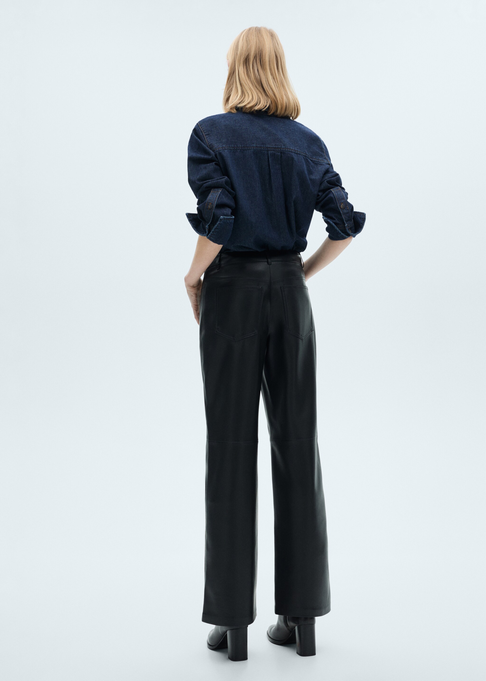 Straight-leg faux-leather trousers - Reverse of the article, Black. Ref: 87070433-00.