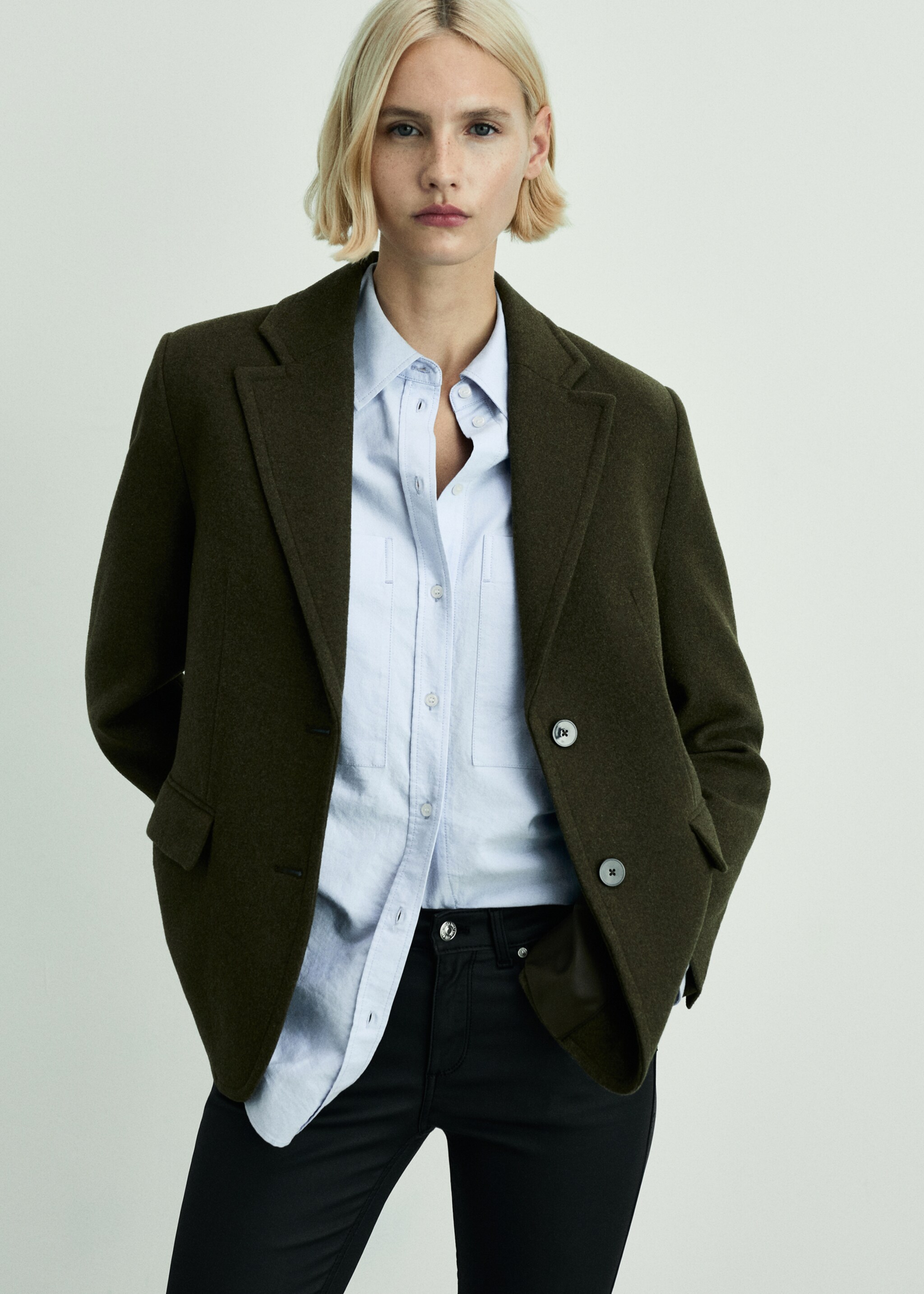 Waxed skinny pushup jeans - Details of the article 1, Black. Ref: 87070443-00.