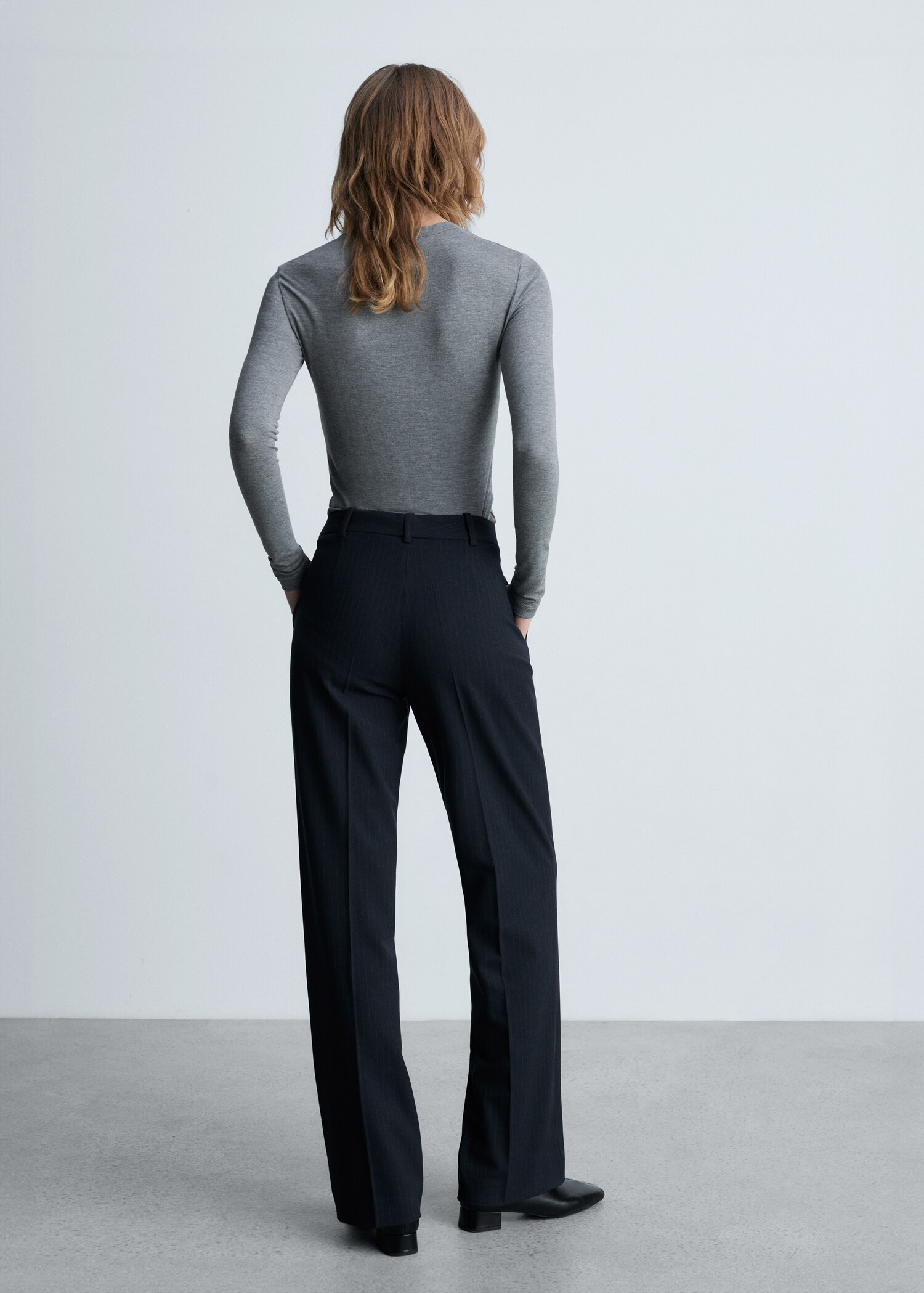 Pantalon de costume fines rayures - Verso de l’article