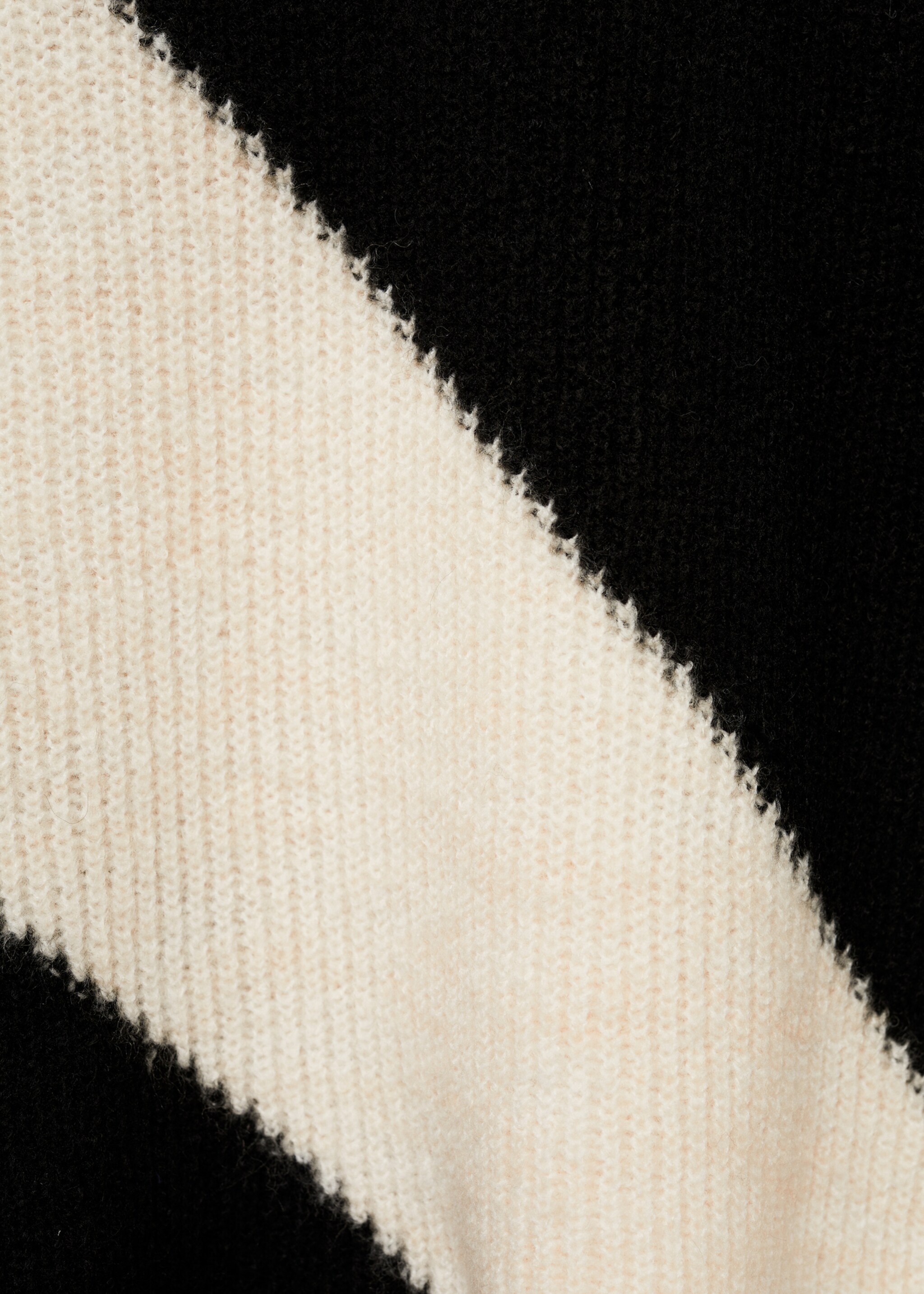 Gestreepte gebreide trui - Detail van het artikel 0, Zwart. Ref: 87070451-00.