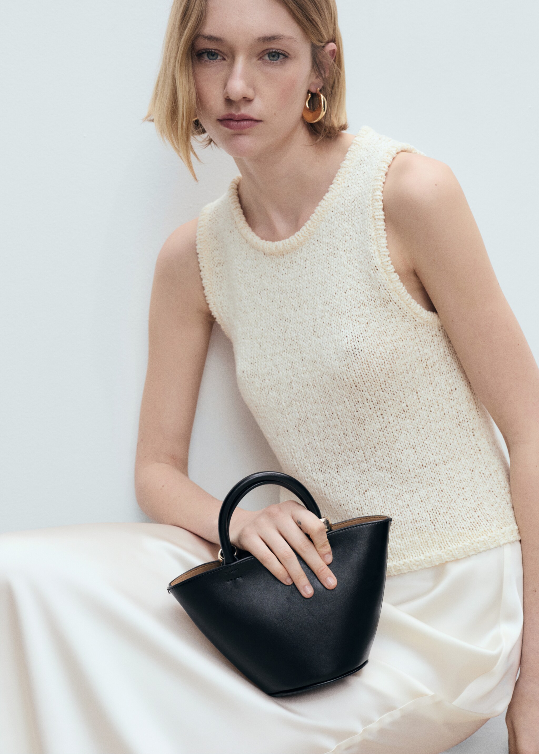 Midi satin skirt - Details of the article 2, Ecru. Ref: 87070455-00.