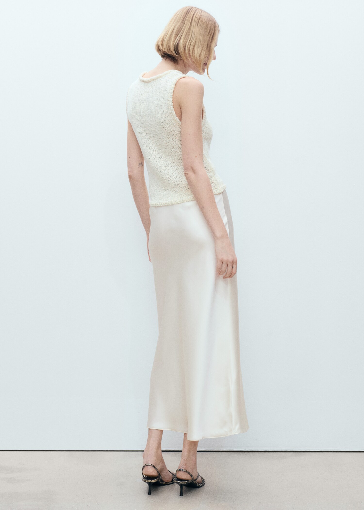 Midirock mit Satin-Effekt - Rückseite des Artikels