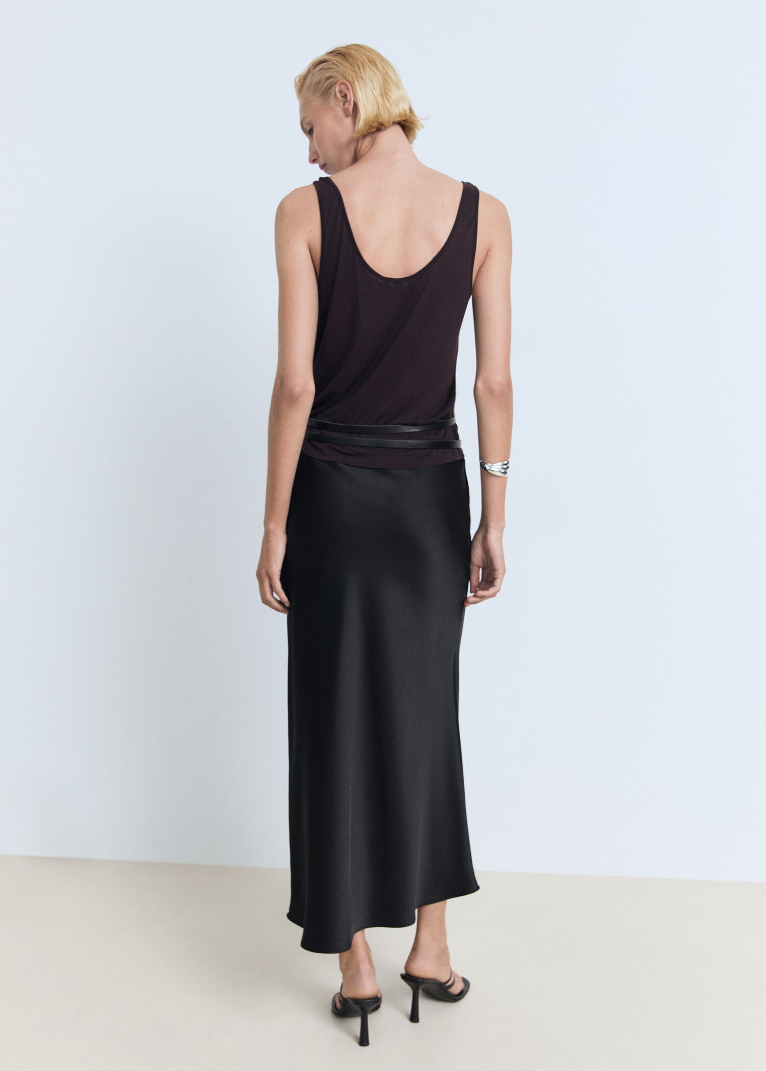 Midirock mit Satin-Effekt - Rückseite des Artikels