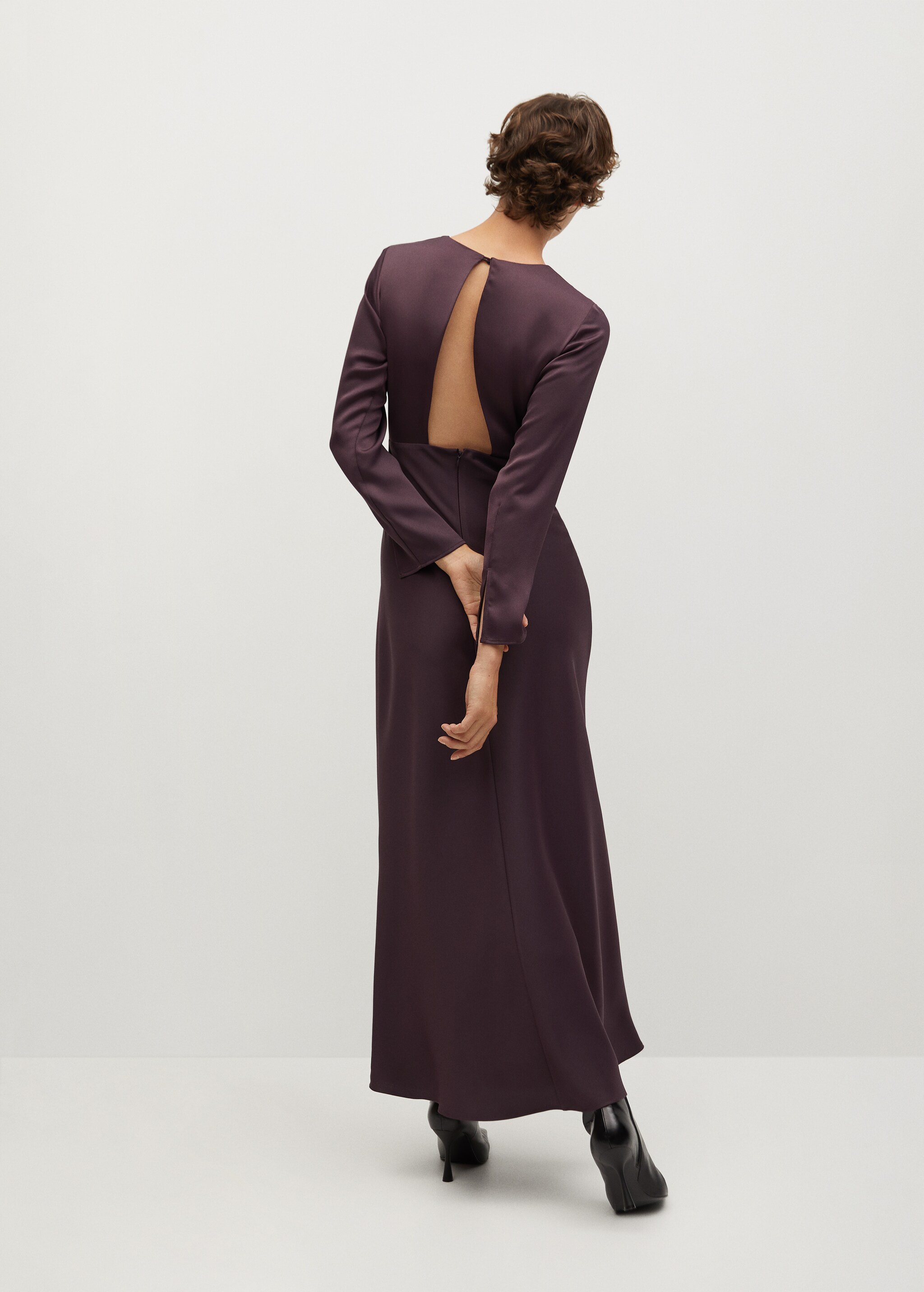Vestido abertura espalda - Reverso del artículo