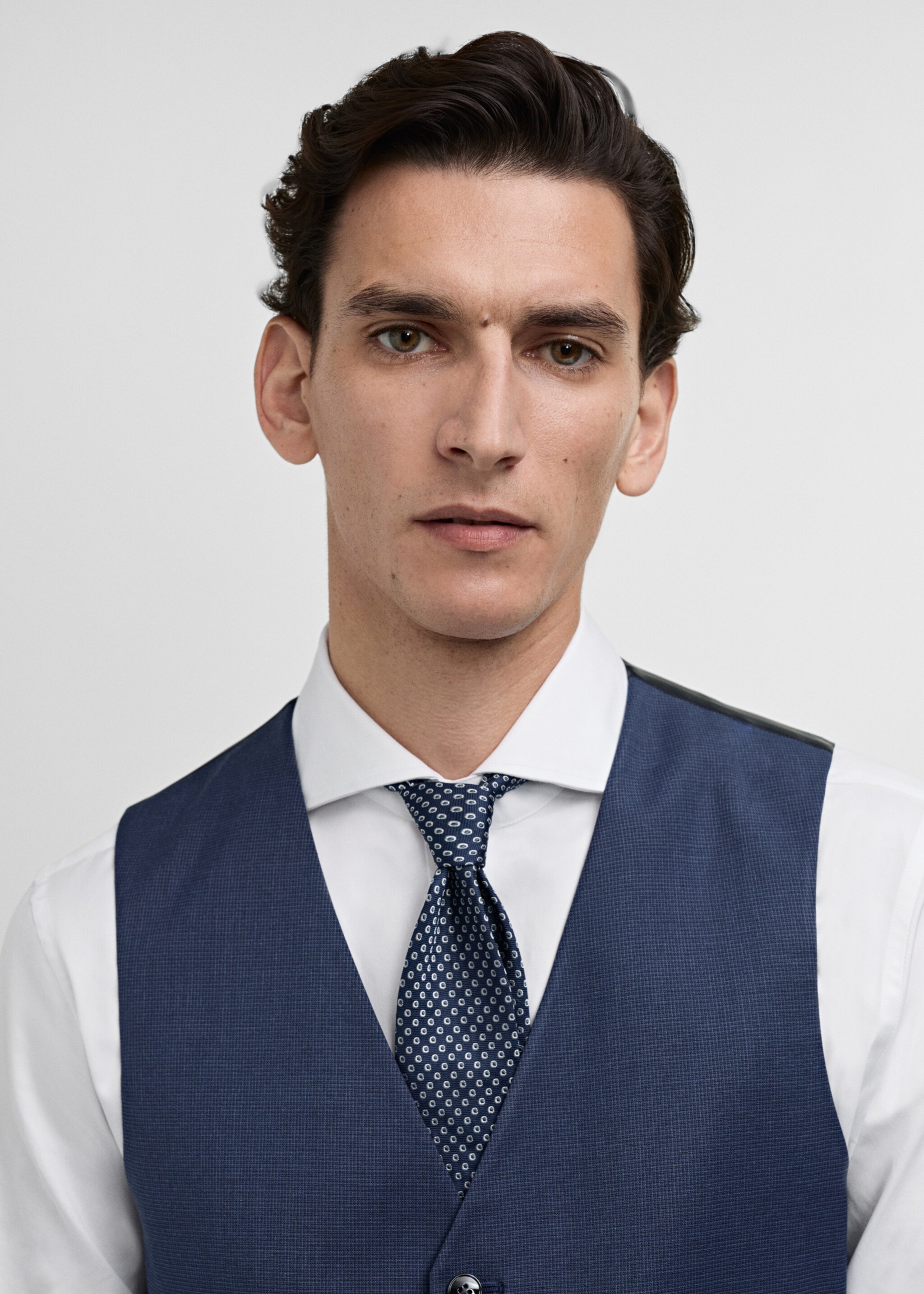 Paris super slim-fit suit waistcoat - Details of the article 1, Ink Blue. Ref: 87070584-00.
