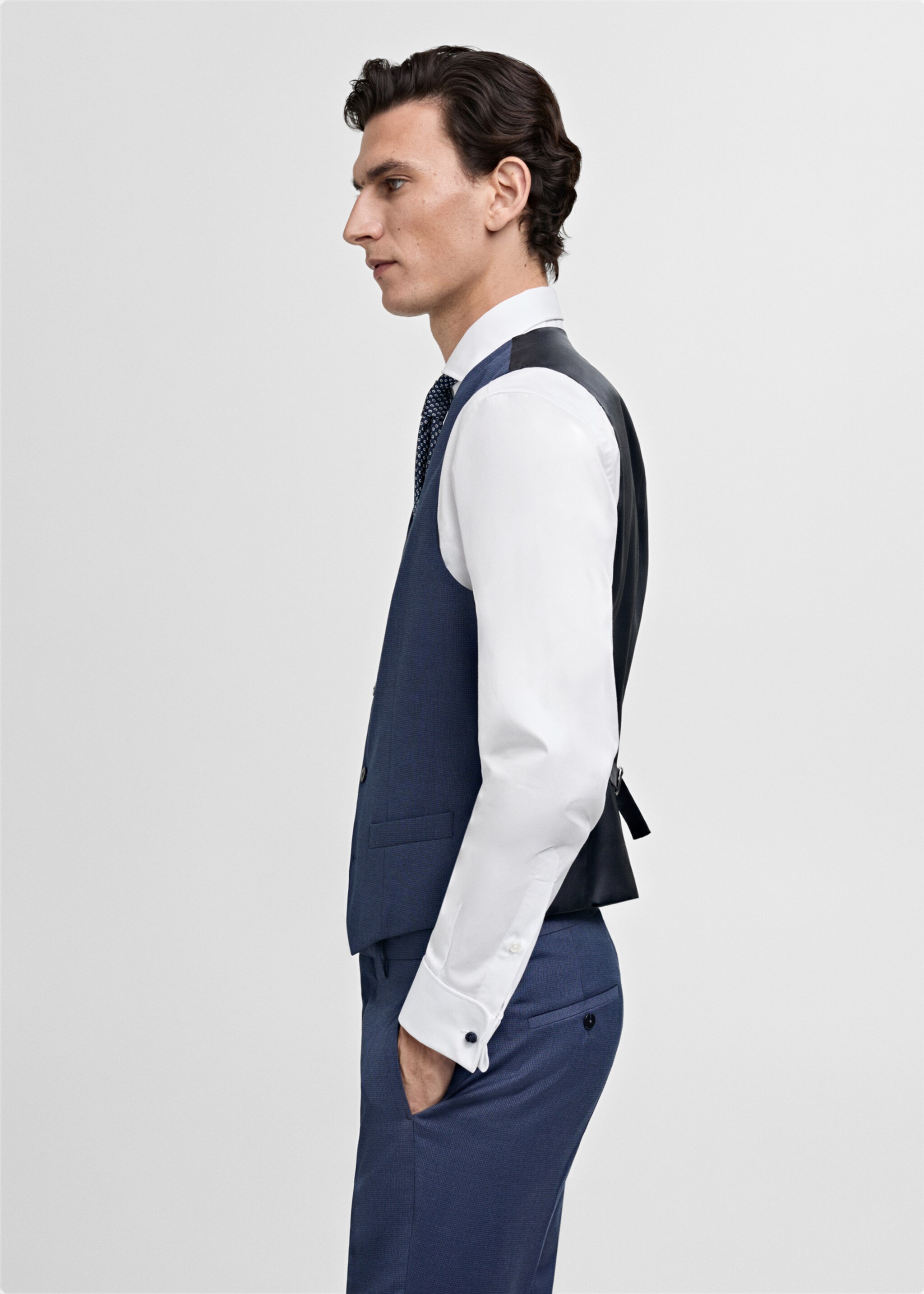 Paris super slim-fit suit waistcoat - Details of the article 2, Ink Blue. Ref: 87070584-00.
