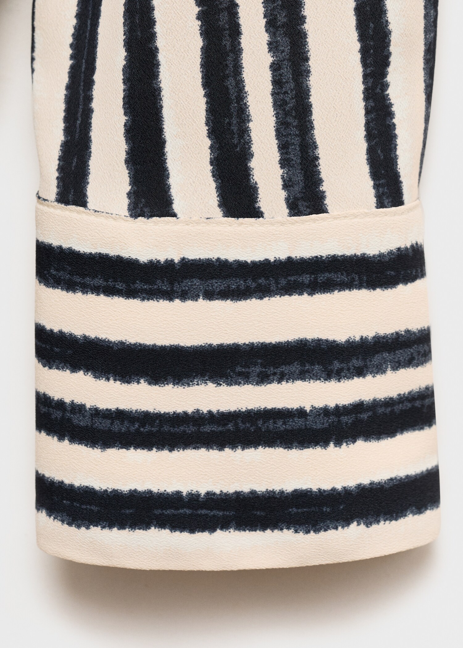 Striped flowy shirt - Details of the article 0