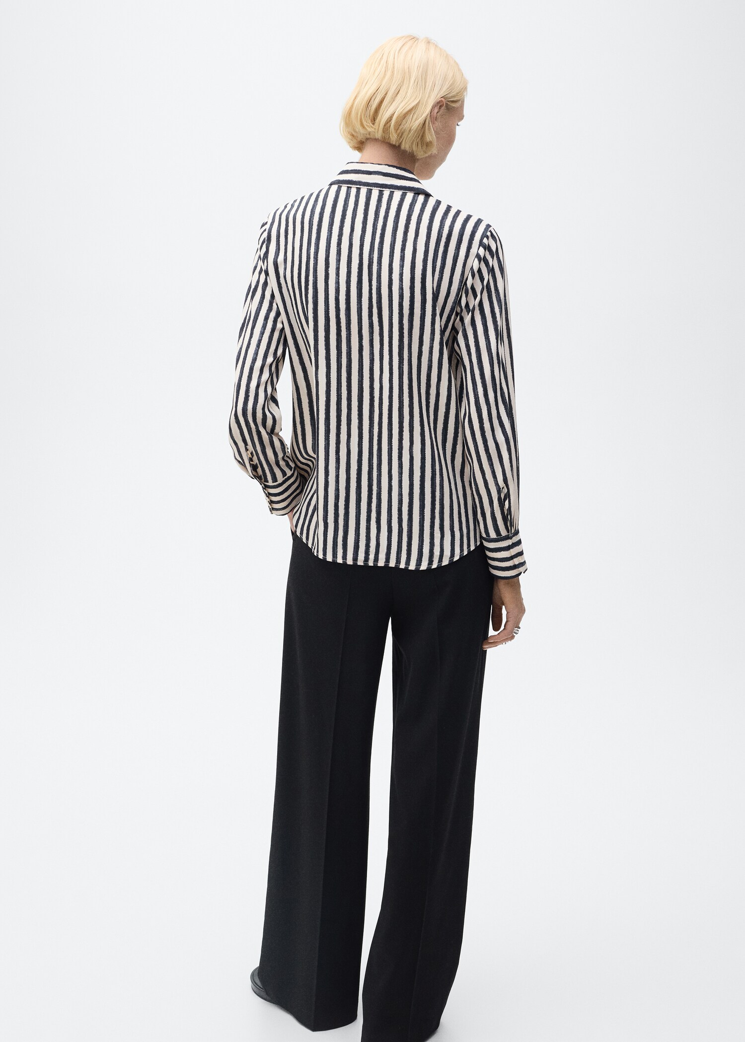 Striped flowy shirt - Reverse of the article