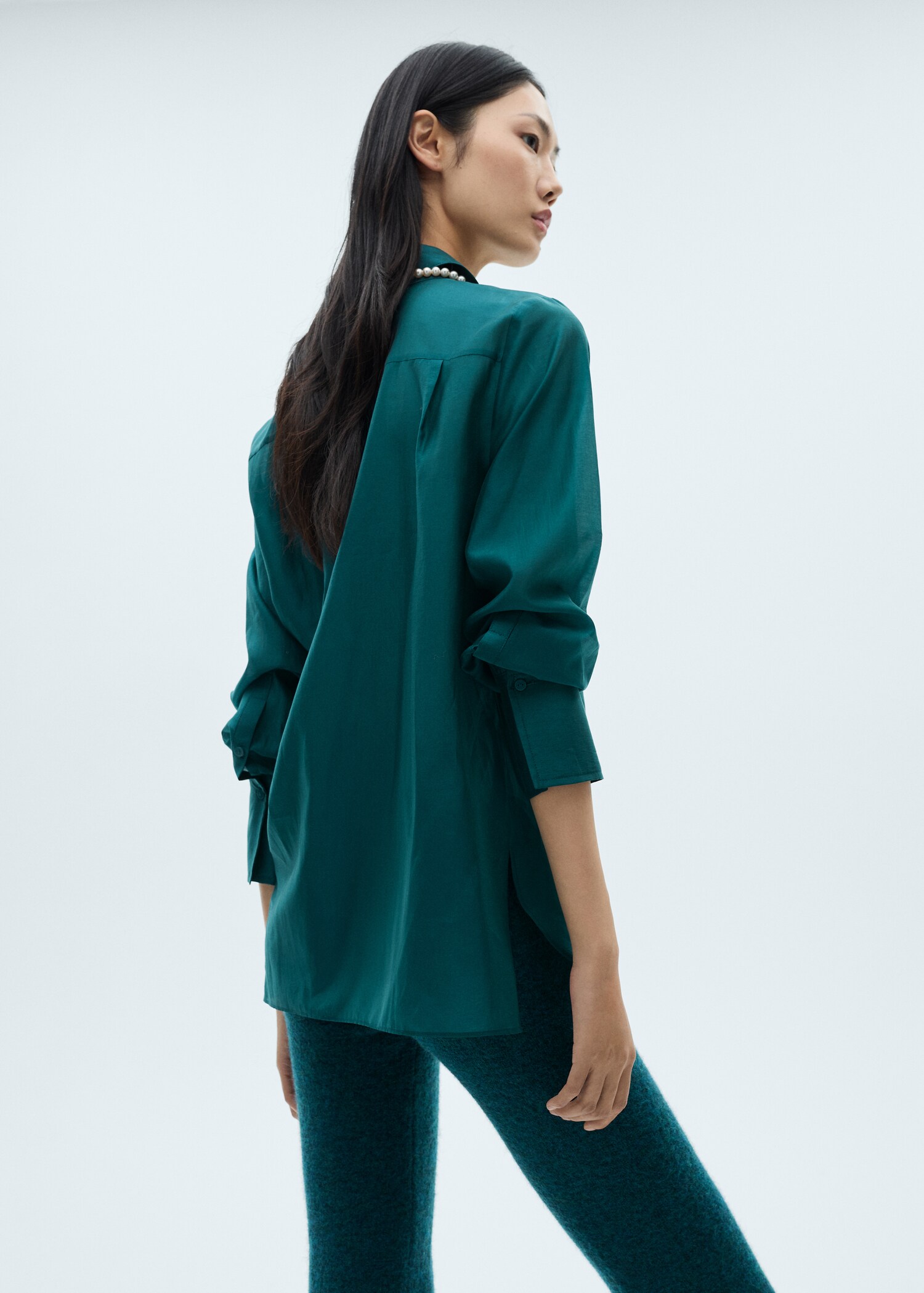 Chemise satinée boutons dissimulés - Verso de l’article