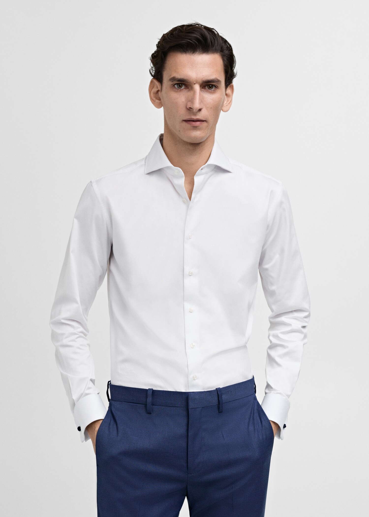 Camisa gemelos traje slim fit tejido twill - Plano medio