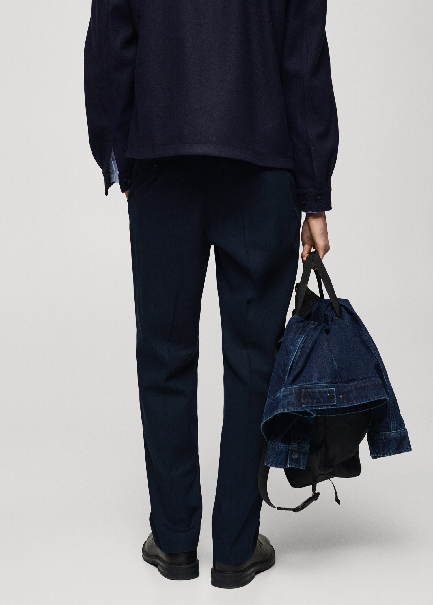 Straight-fit pleated trousers - Reverse of the article