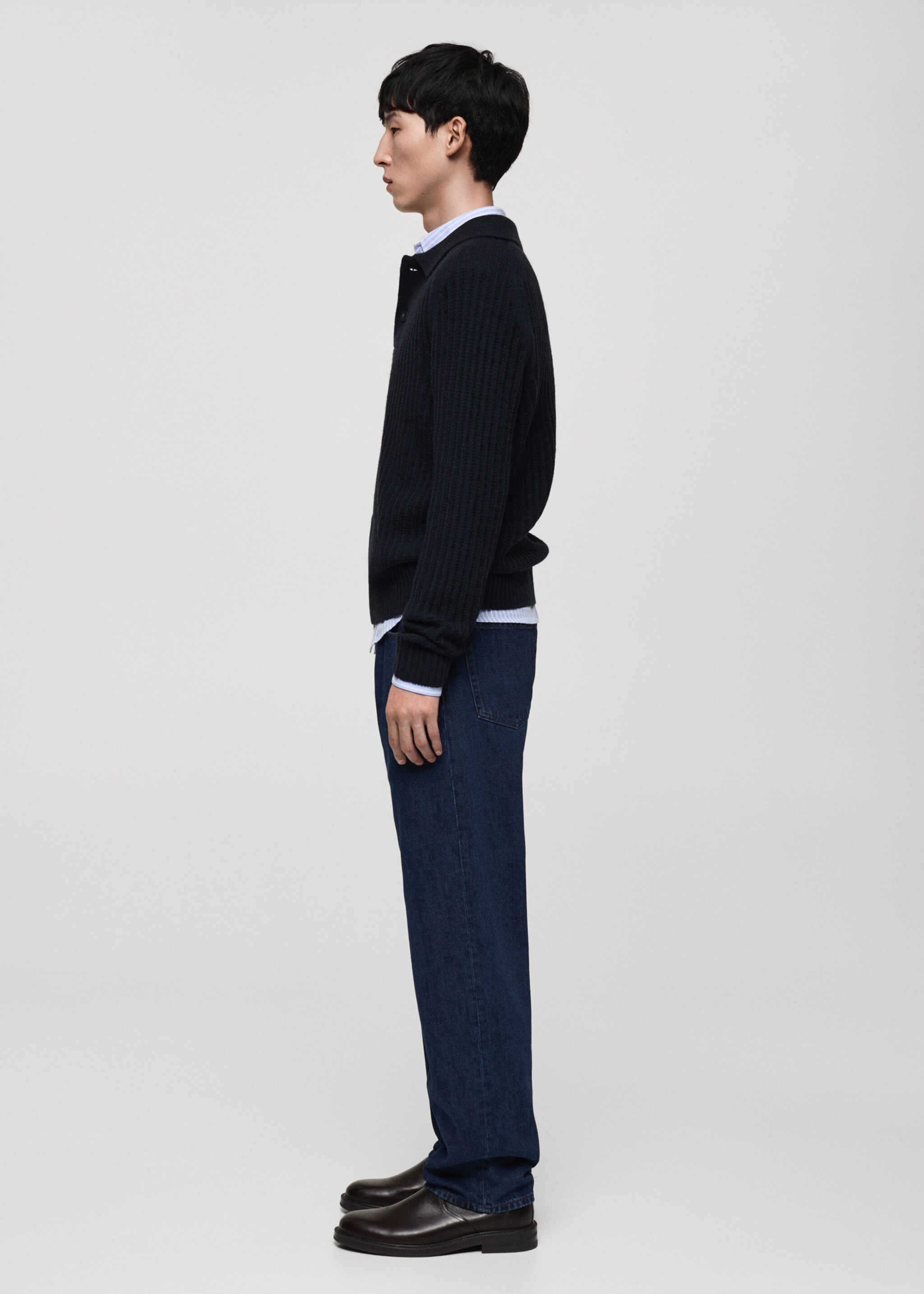 Jean Moby straight-fit délavé foncé - Détail de l'article 2, Bleu. Ref: 87070618-00.