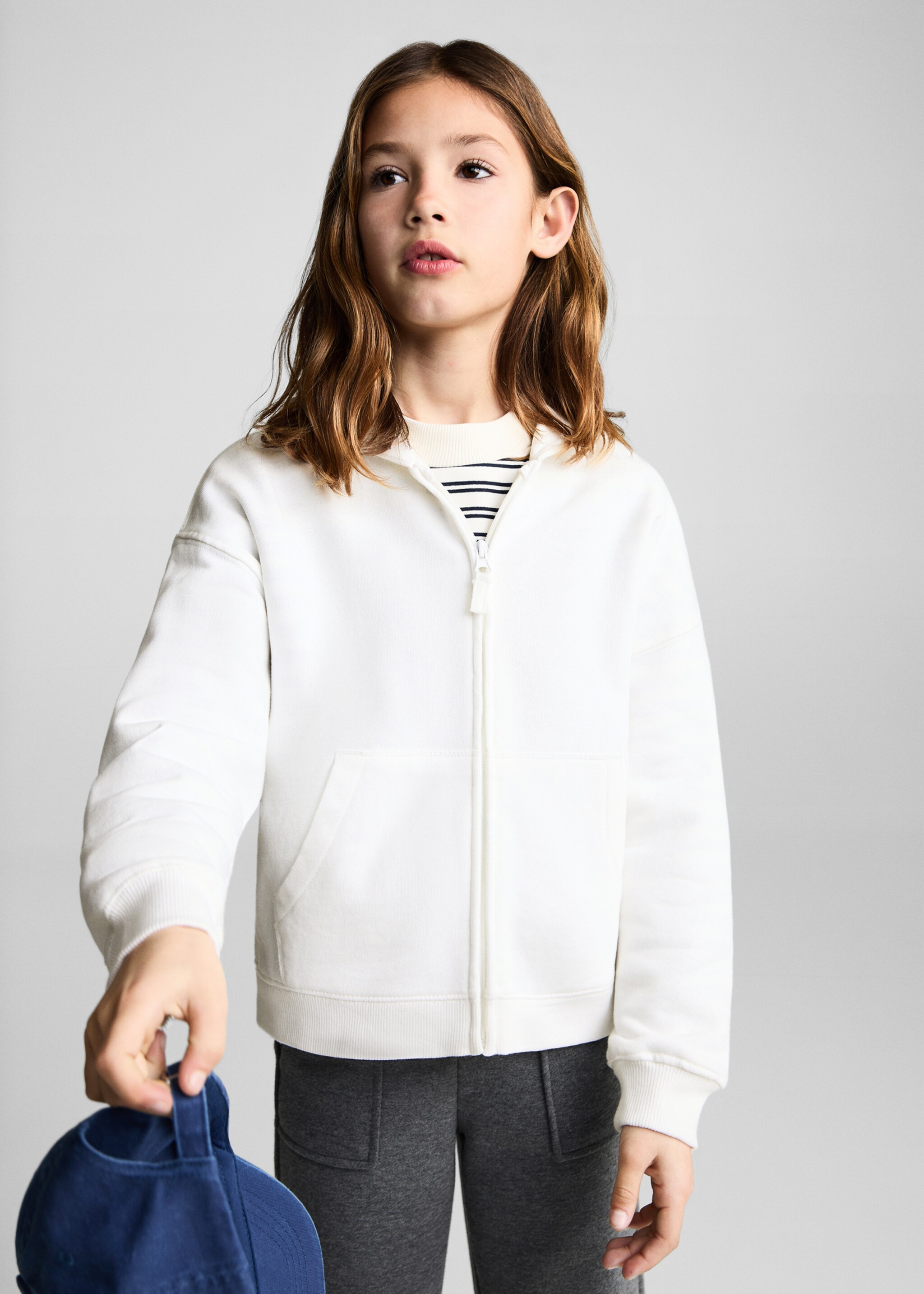 Sweatshirt with open hood - Medium plane, Off White. Ref: 87070620-00.
