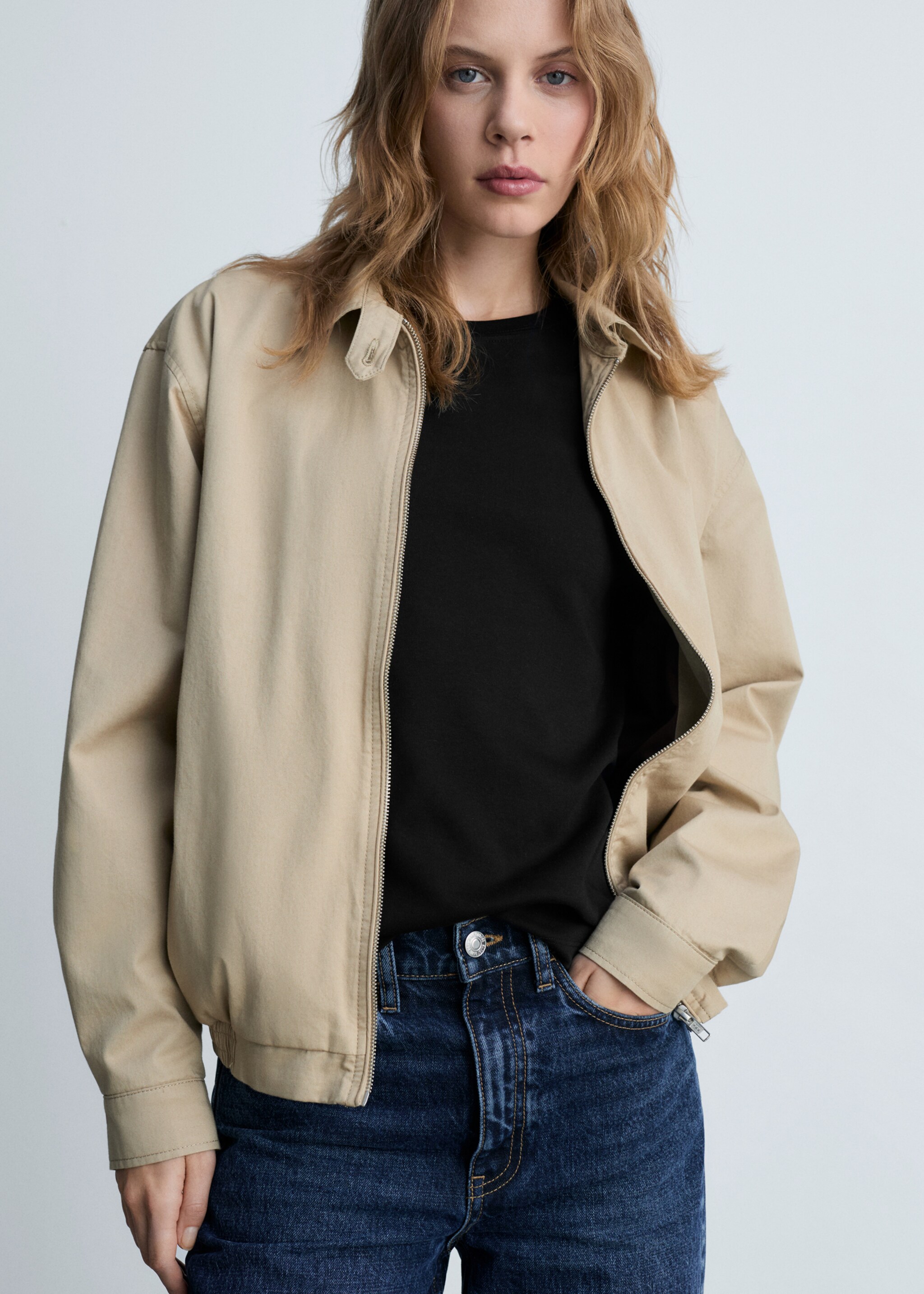 Langärmliges Baumwoll-T-Shirt - Detail des Artikels 2, Schwarz. Ref: 87070624-00.