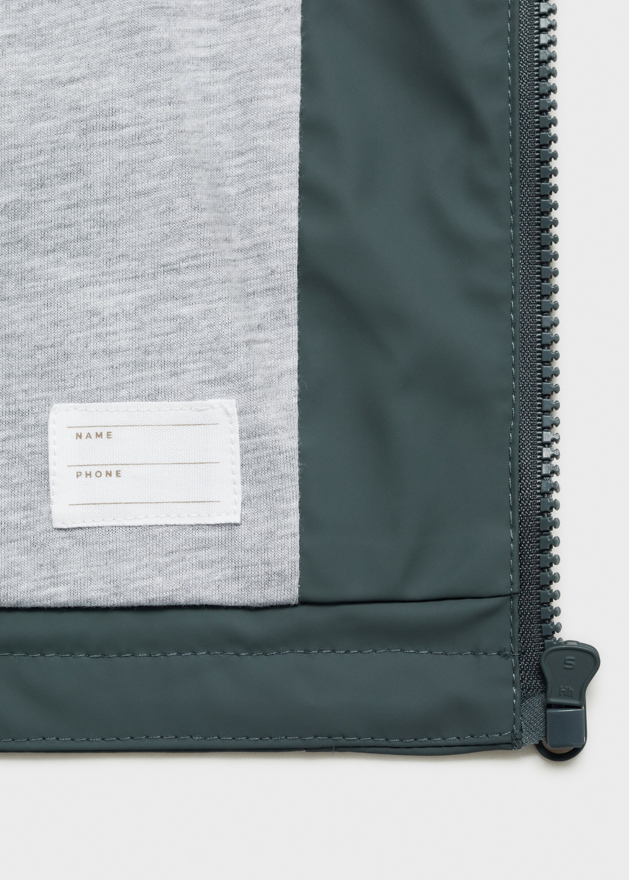 Anorac impermeable caputxa - Detall de l'article 0, Verd fosc. Ref: 87070627-00.