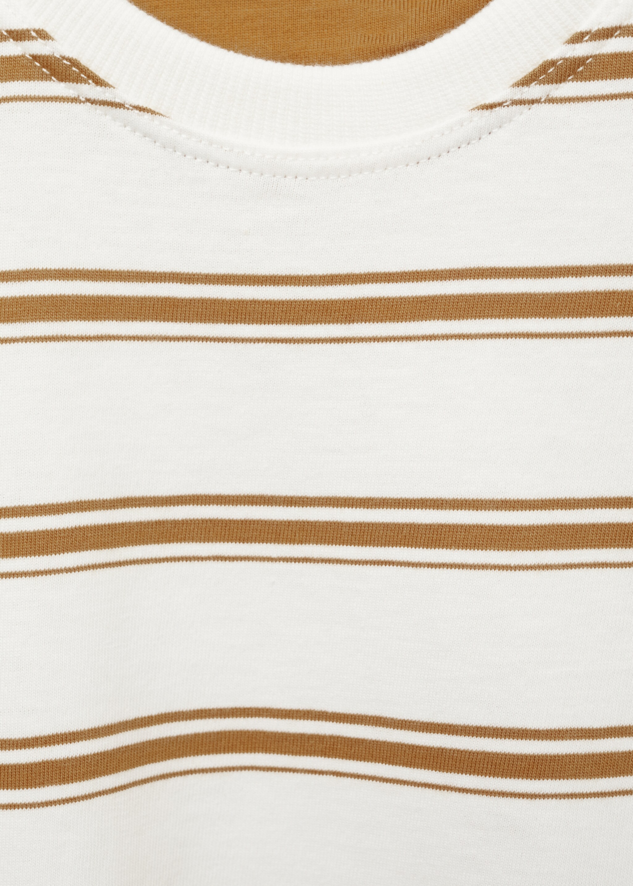 Triple-striped t-shirt - Details of the article 8, Ochre. Ref: 87070629-00.