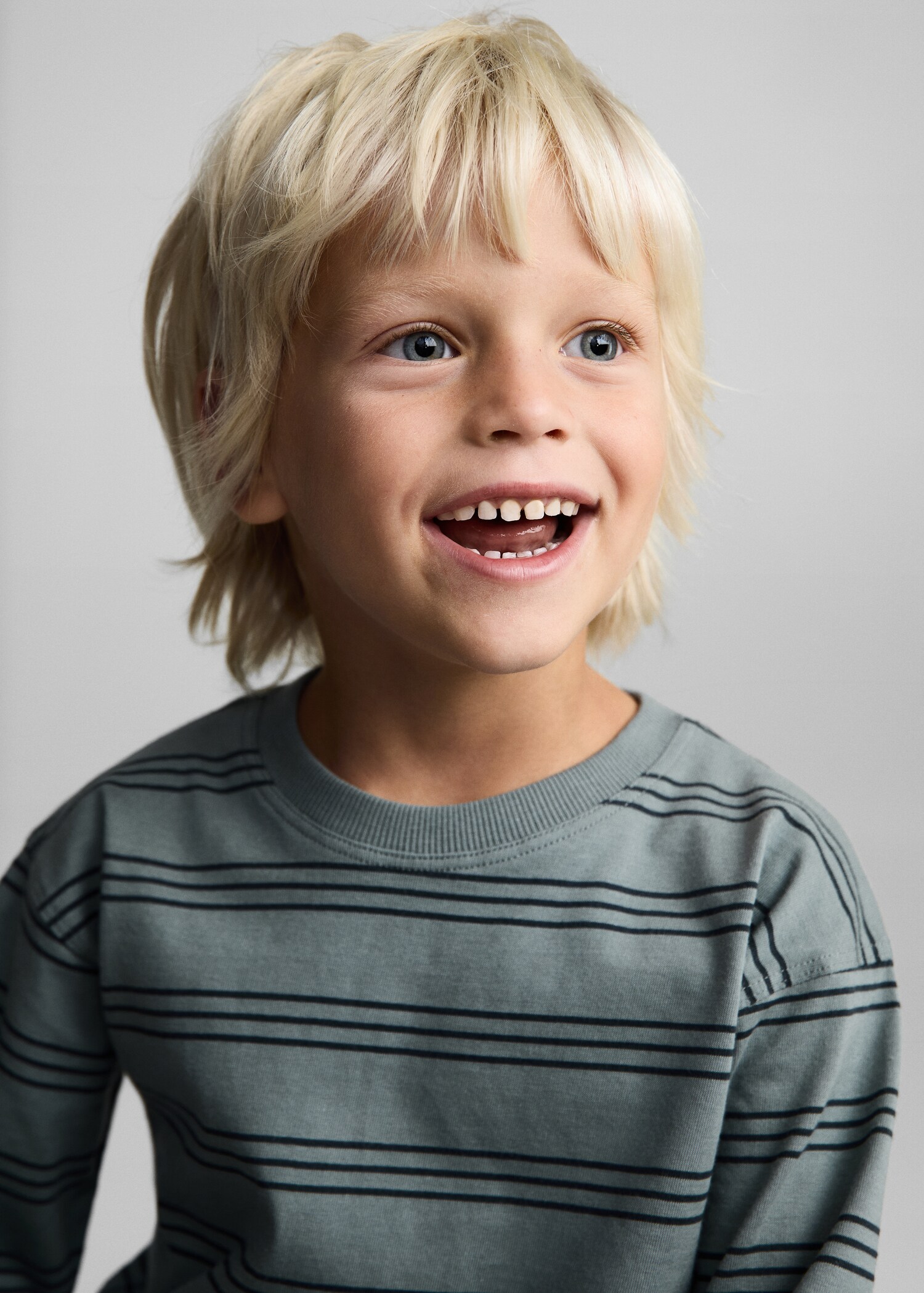 Triple-striped t-shirt - Details of the article 1