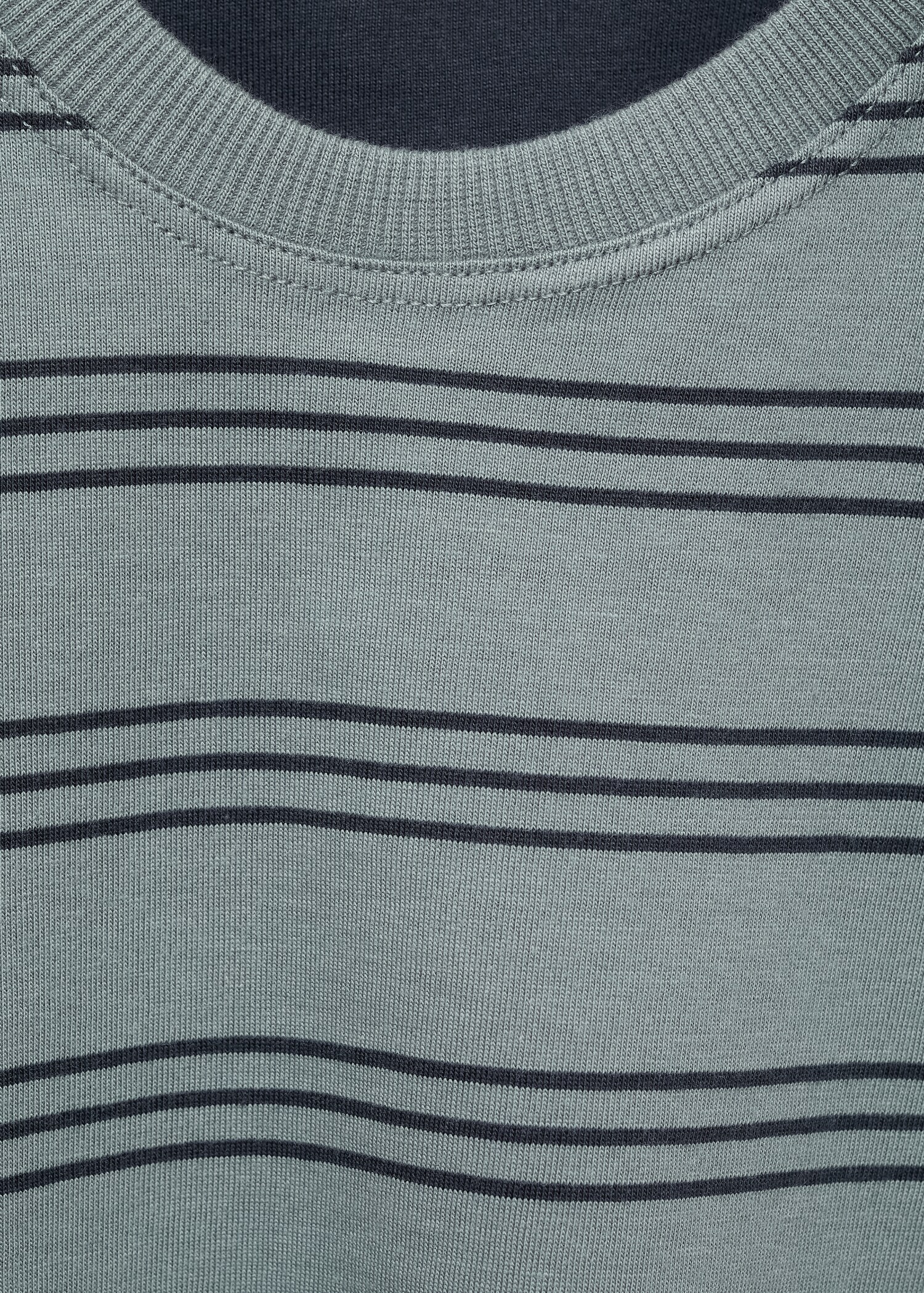 Triple-striped t-shirt - Details of the article 8