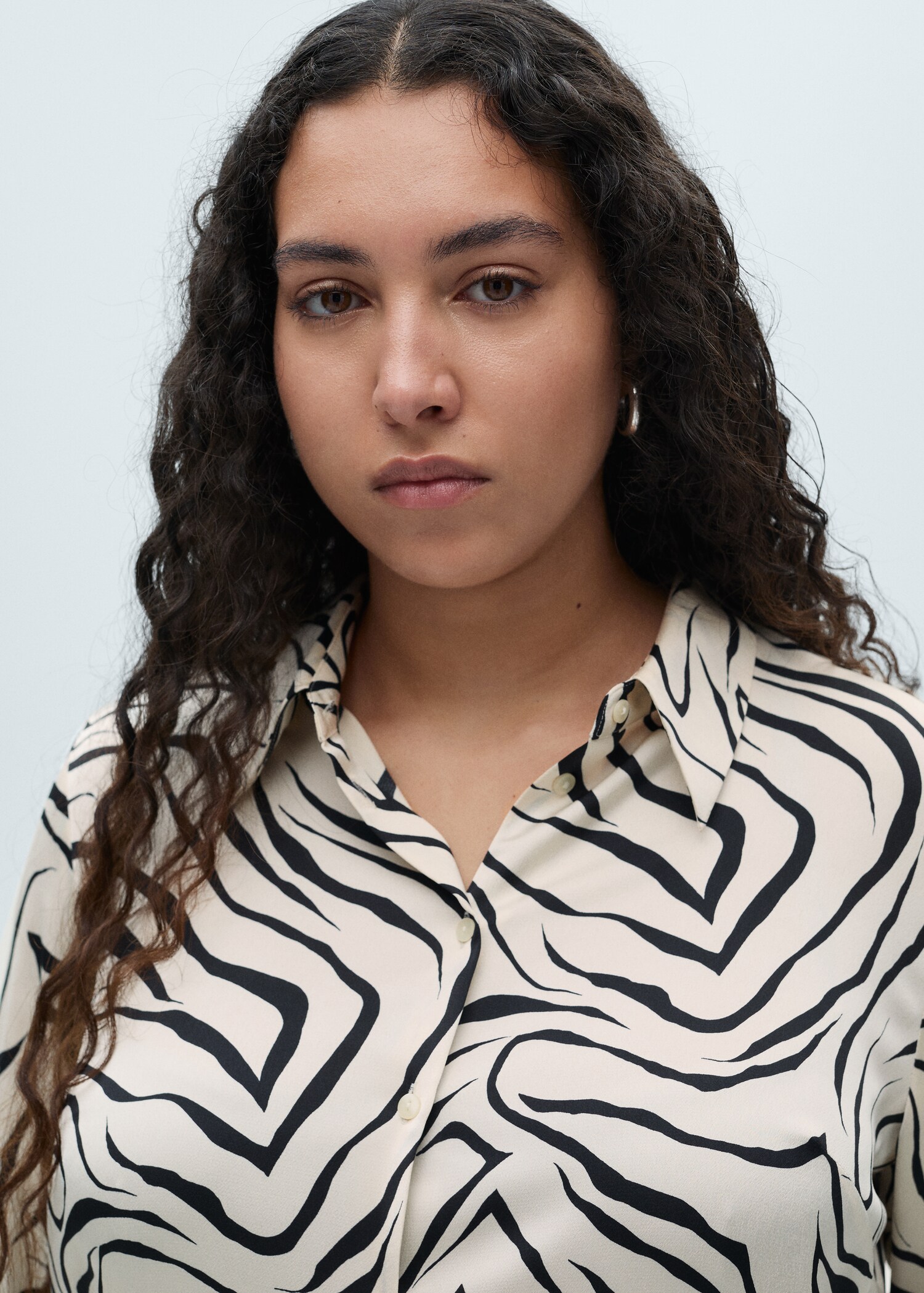 Satin print shirt - Details of the article 4