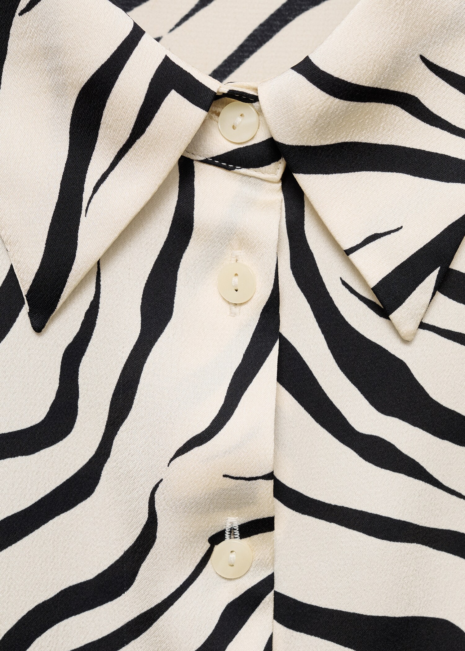 Satin print shirt - Details of the article 8