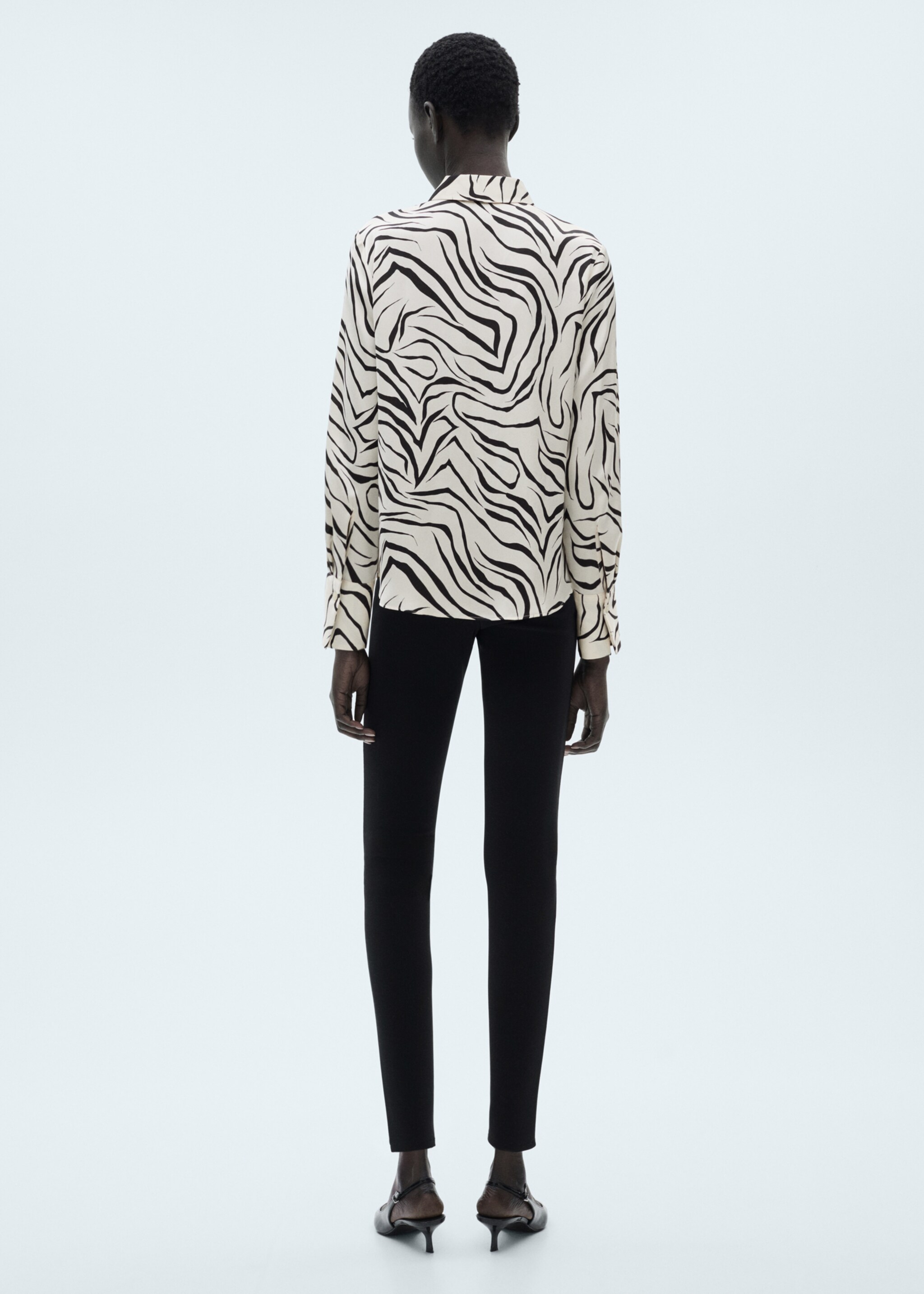 Satin print shirt - Reverse of the article, Ecru. Ref: 87070639-00.