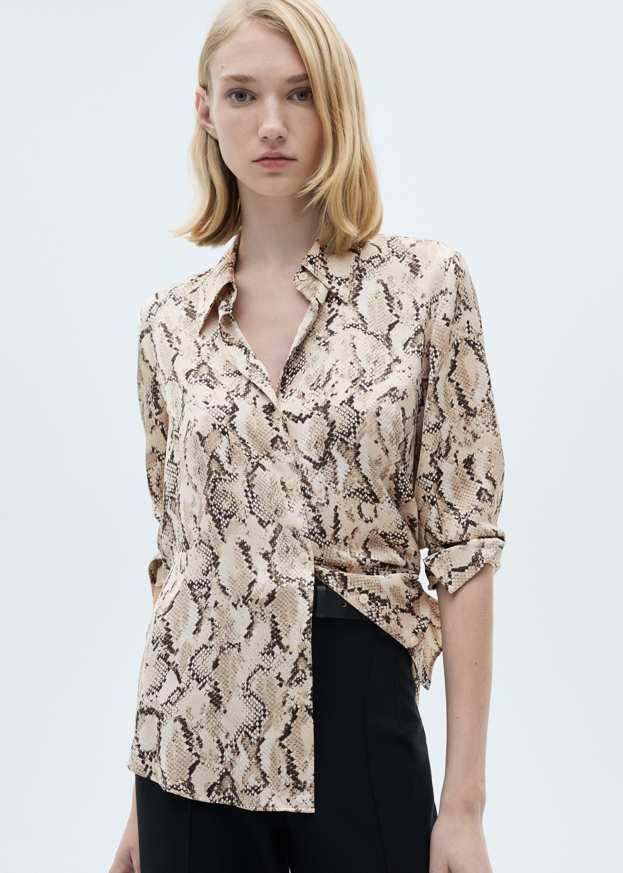 Satin print shirt - Medium plane, Sand. Ref: 87070639-00.