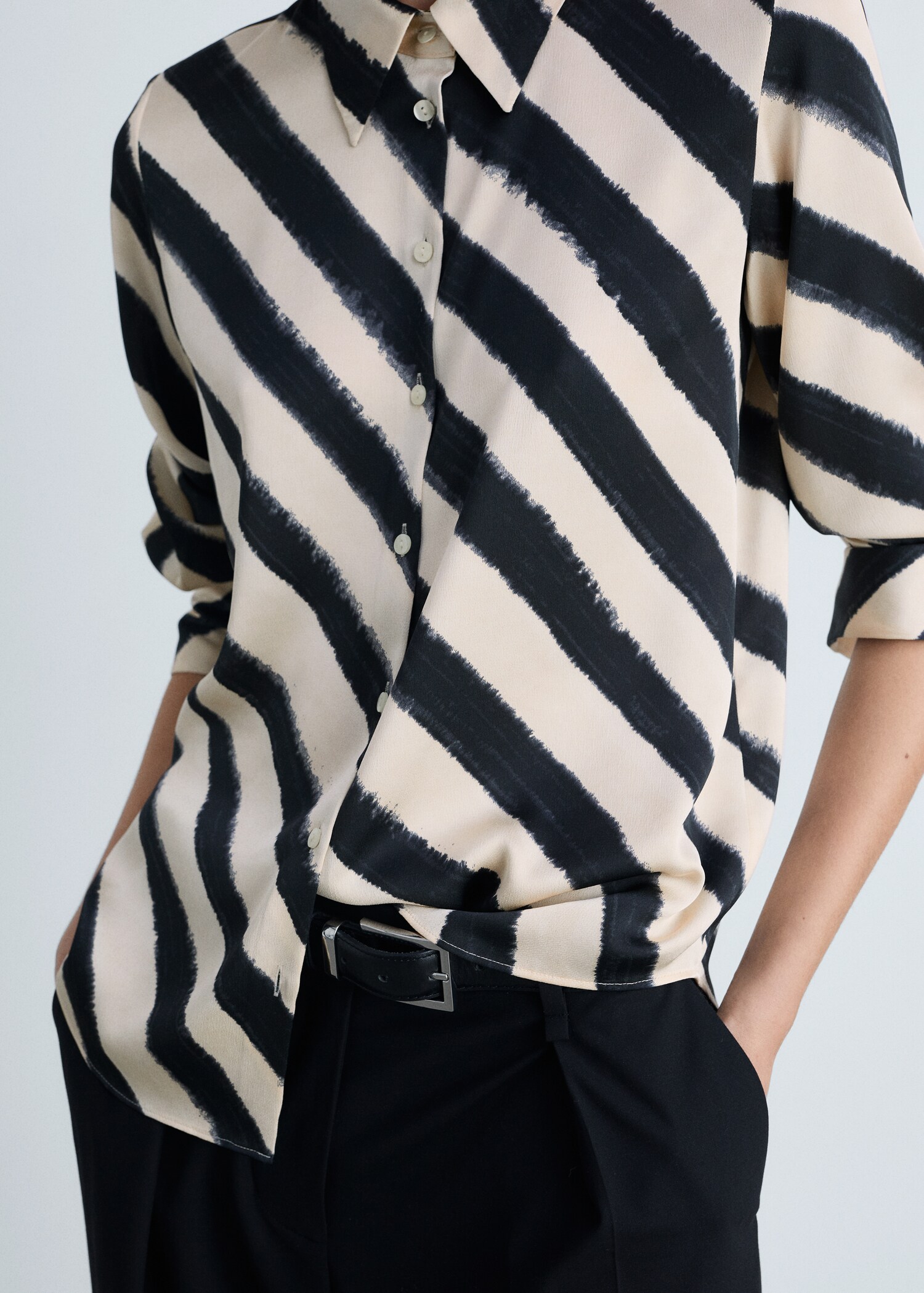 Satin print shirt - Details of the article 6