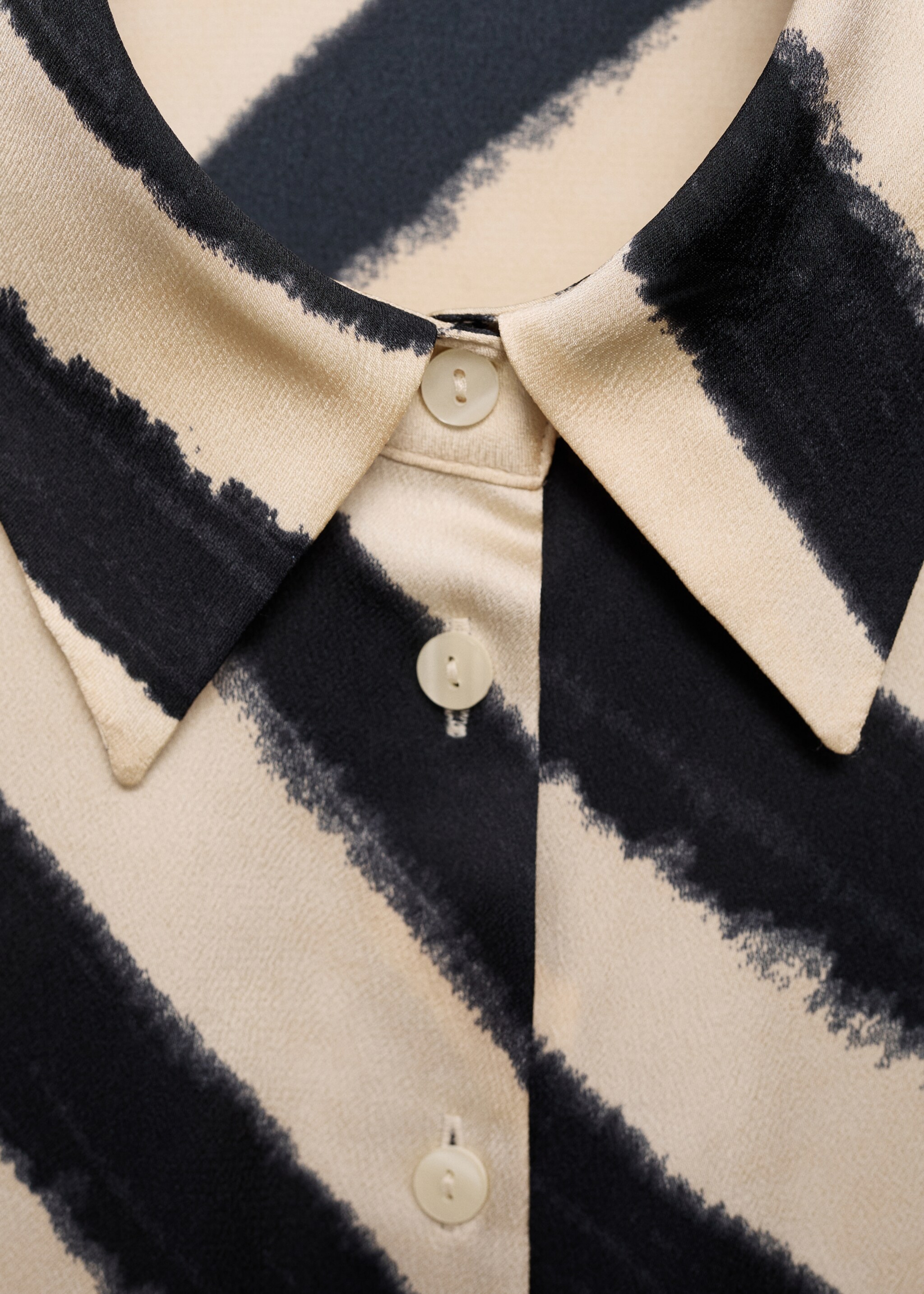 Satin print shirt - Details of the article 8, Grey. Ref: 87070639-00.