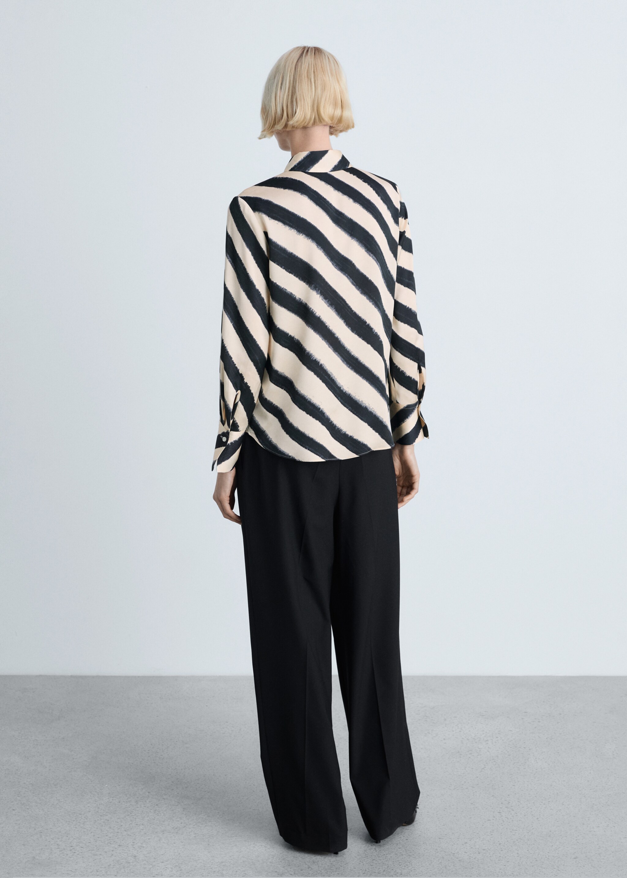 Satin print shirt - Reverse of the article, Grey. Ref: 87070639-00.