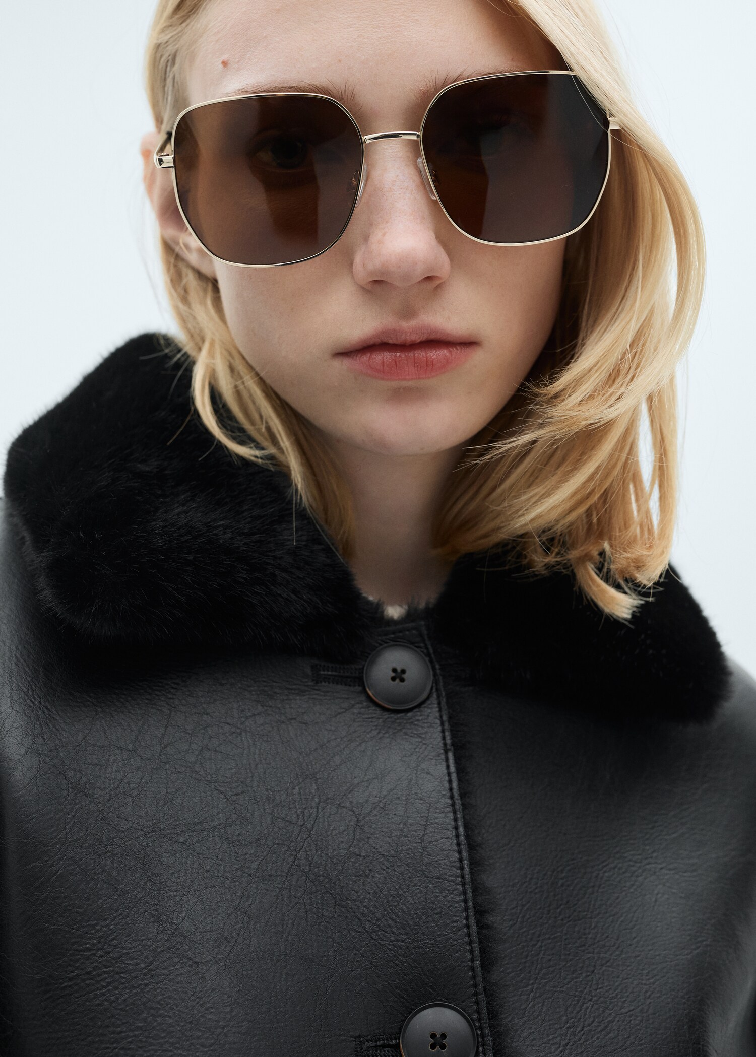 Dubbelzijdig jasje met leereffect en zakken - Detail van het artikel 1