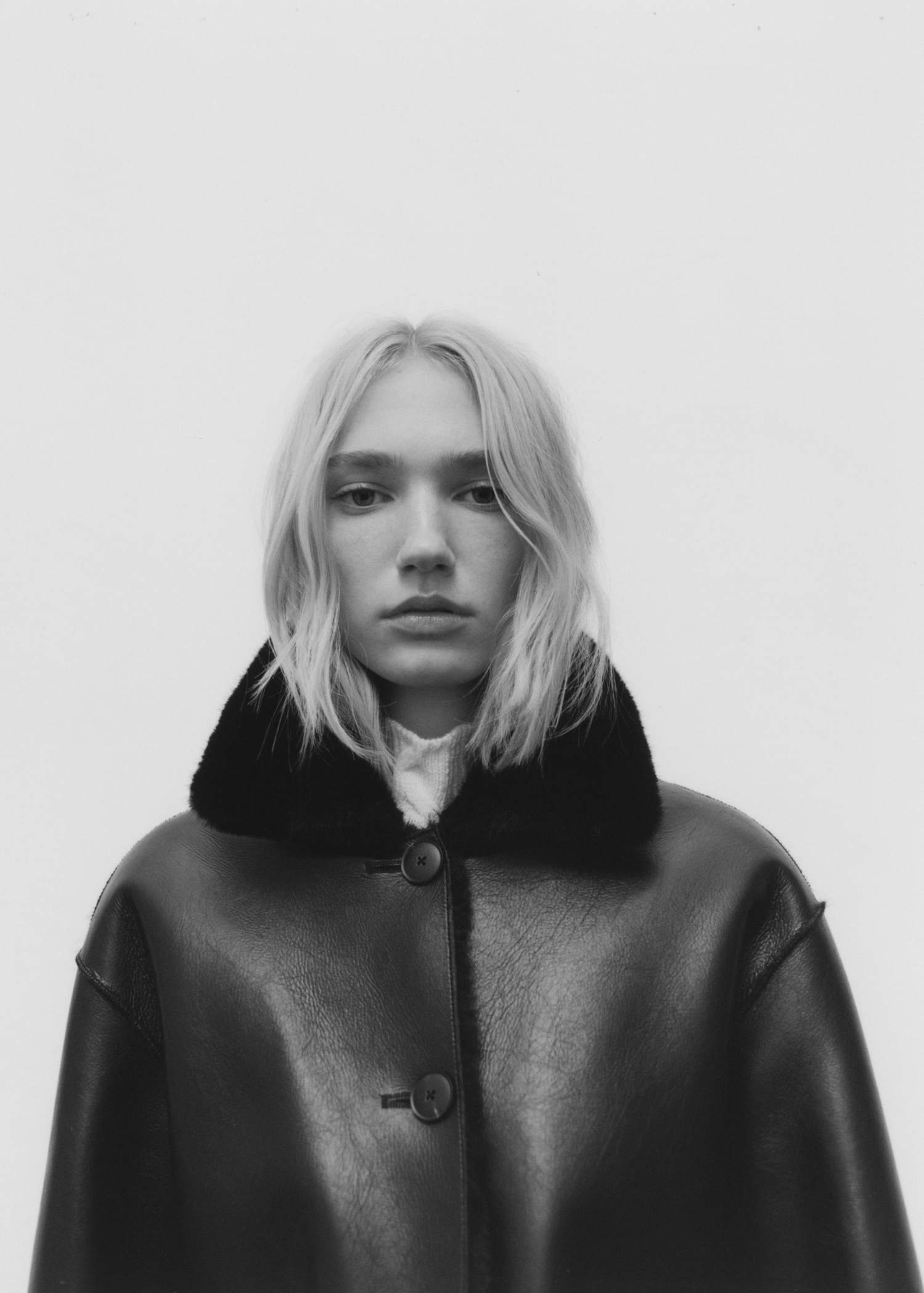 Dubbelzijdig jasje met leereffect en zakken - Detail van het artikel 7