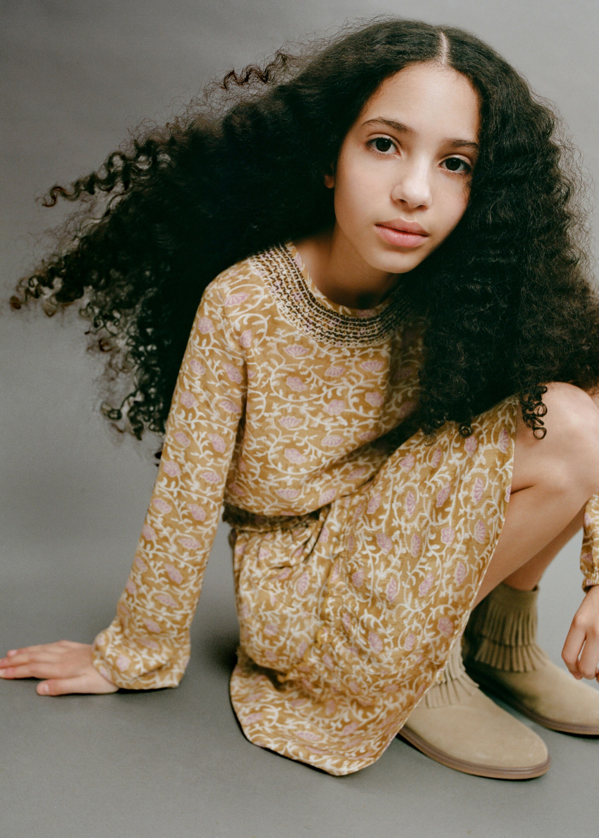 Short flared skirt - Details of the article 5, Ochre. Ref: 87070646-00.